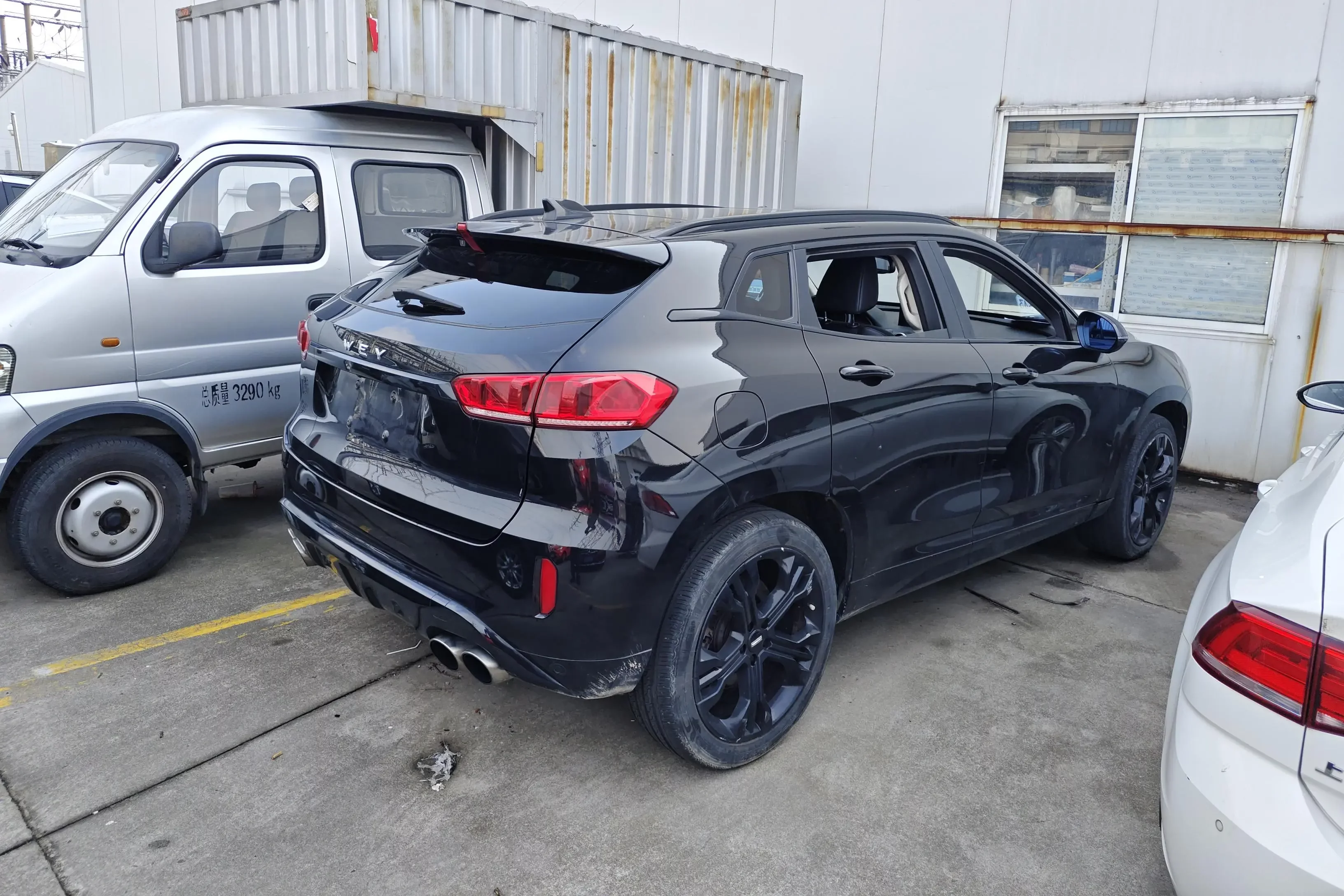 Wey Wei brand VV7