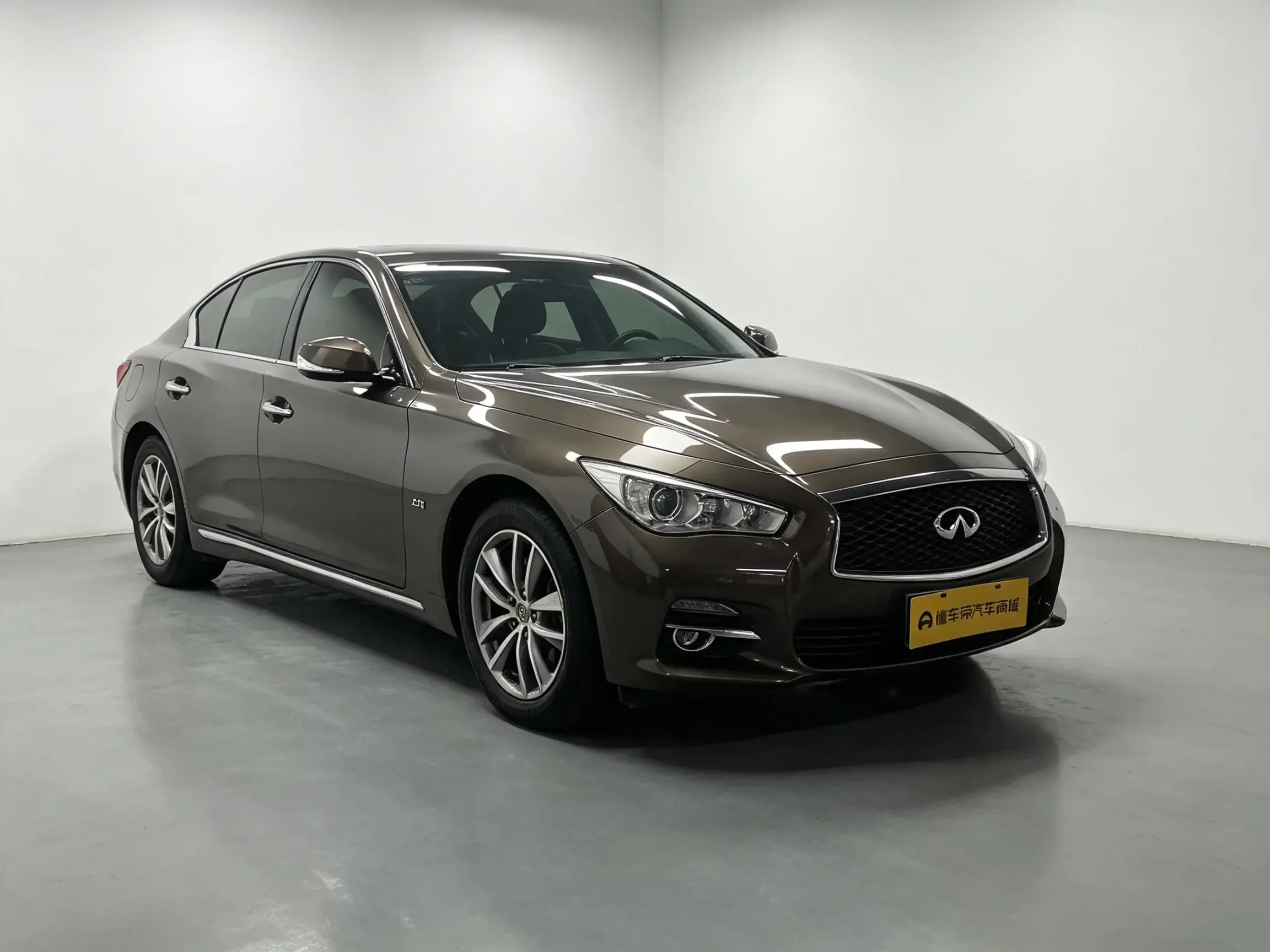 Infiniti Q50L