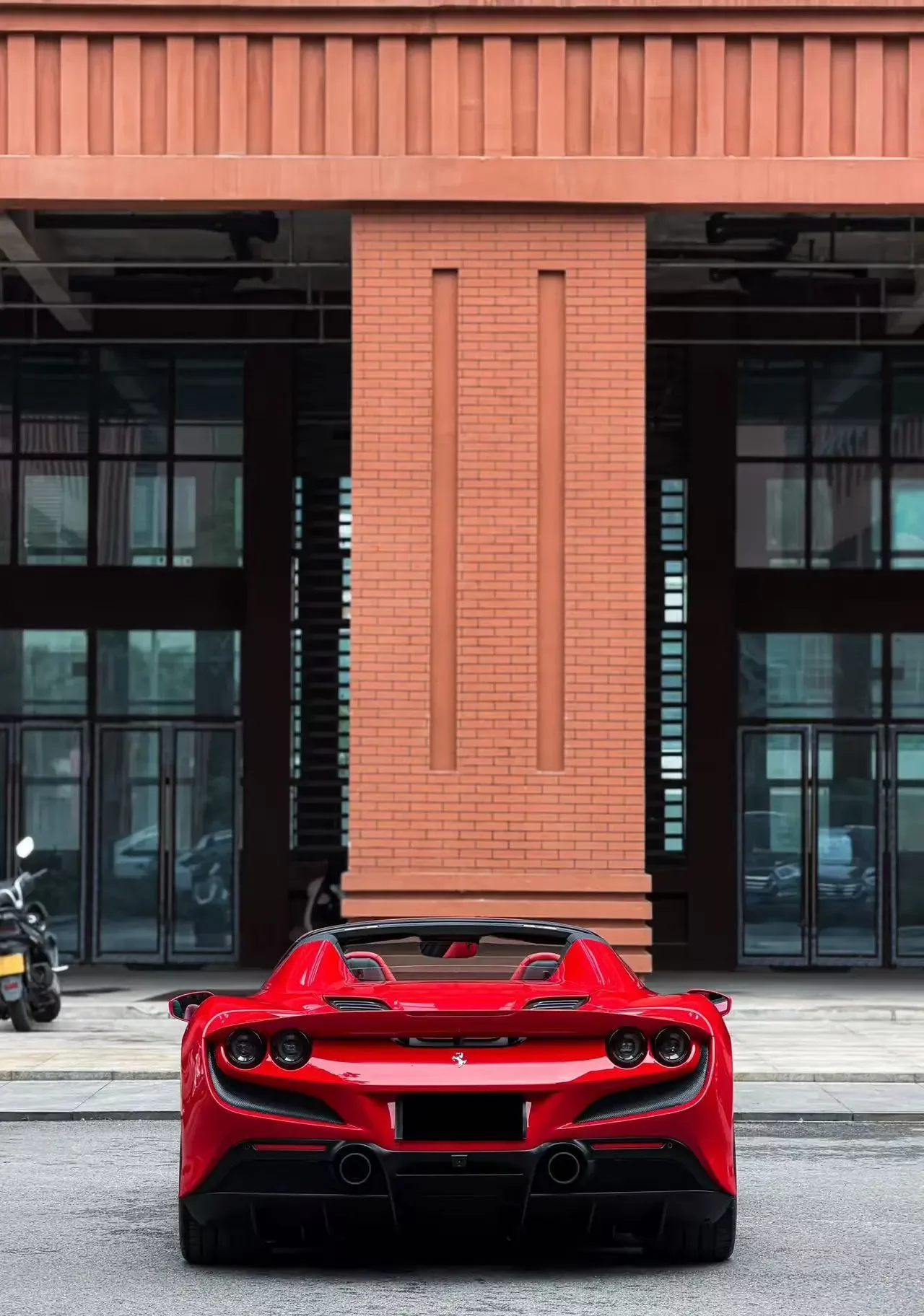 Ferrari F8