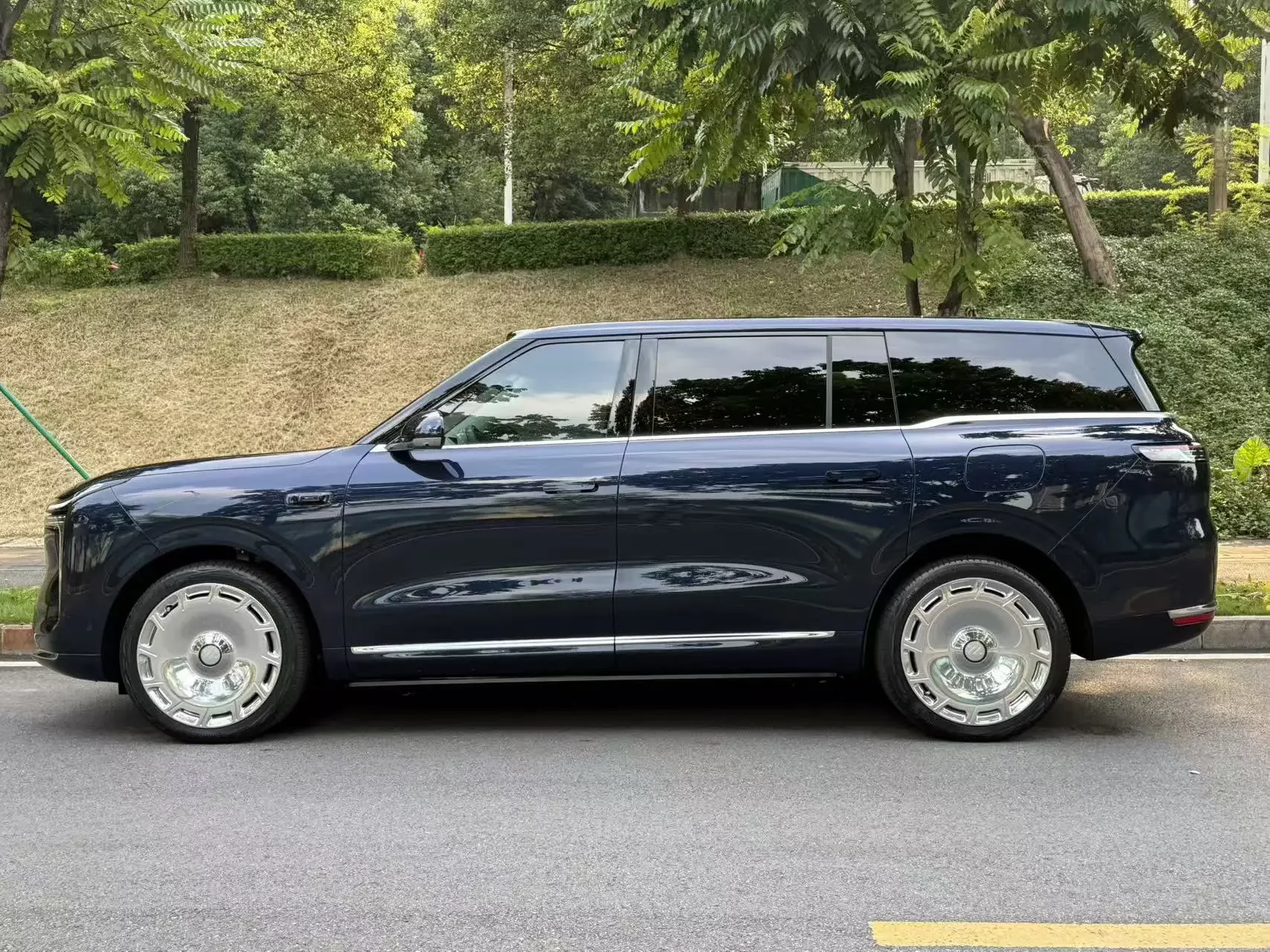 Zhiji LS9