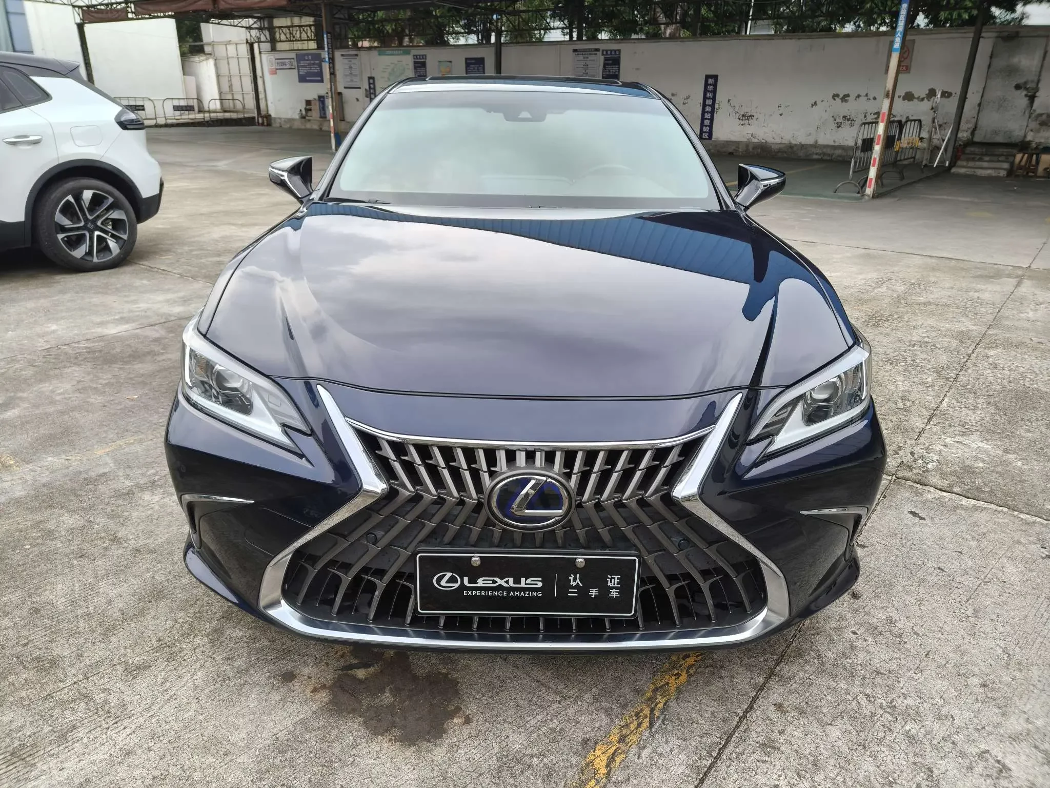 Lexus ES