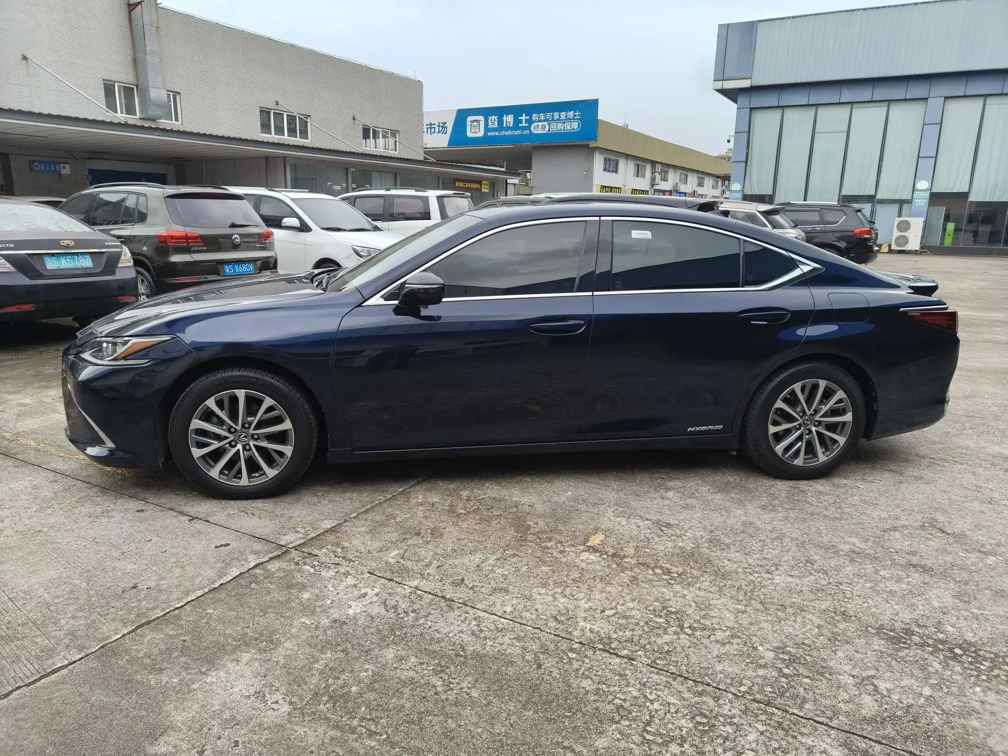 Lexus ES