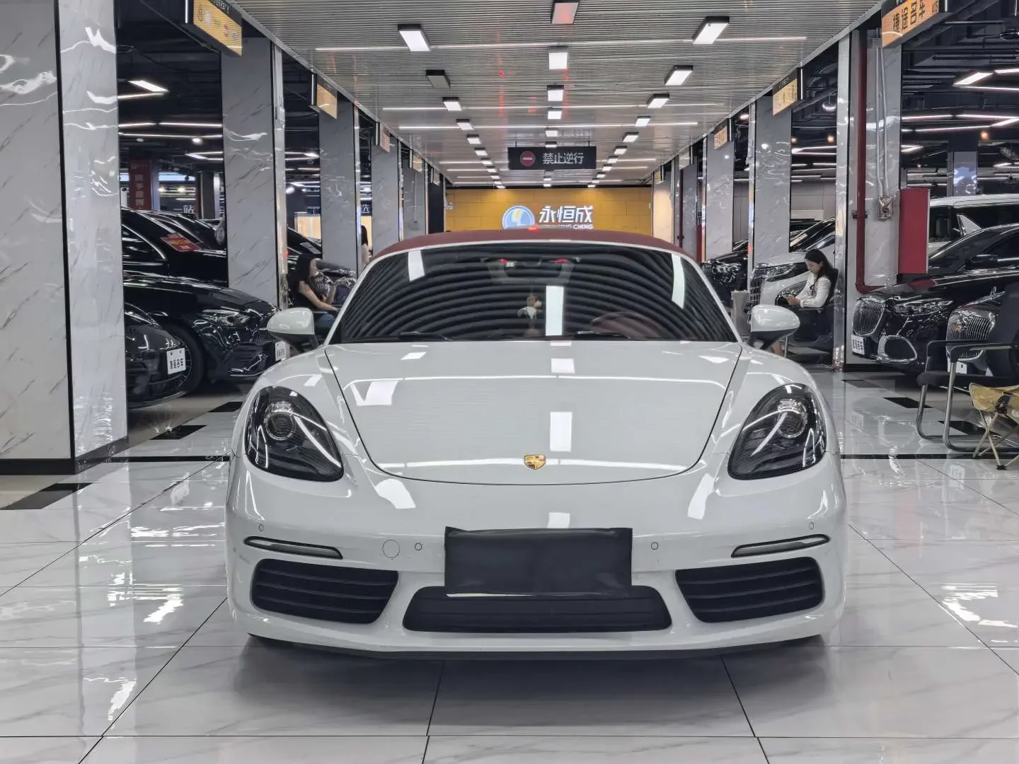 Porsche 718