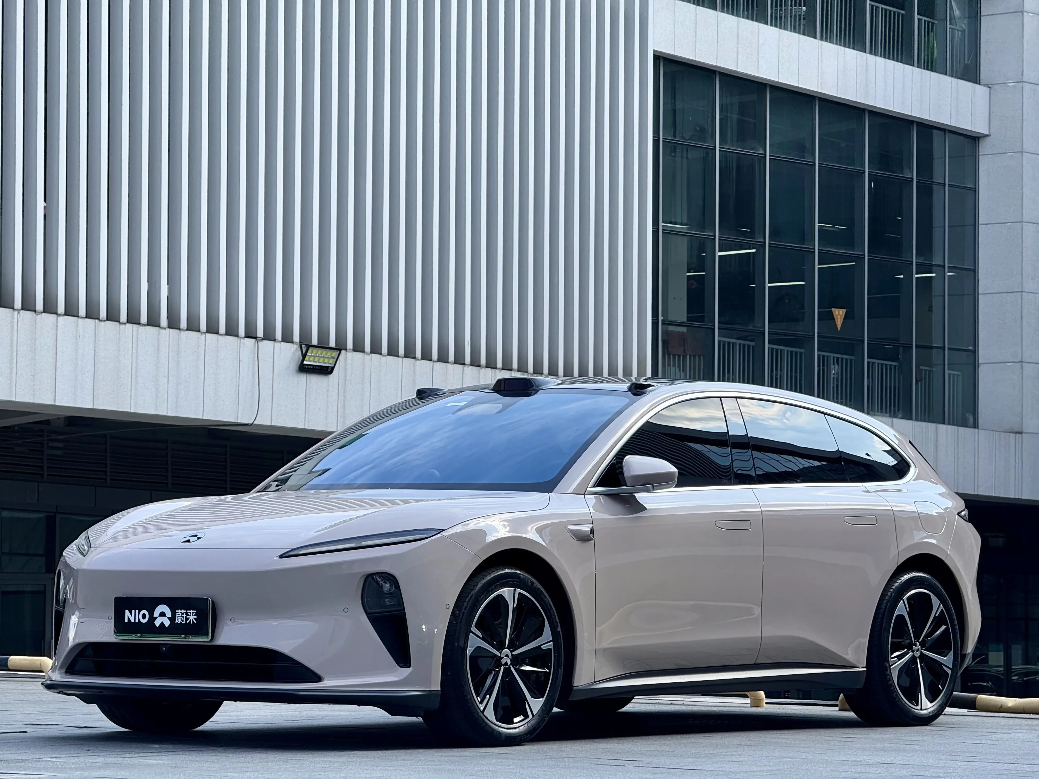 NIO ET5T
