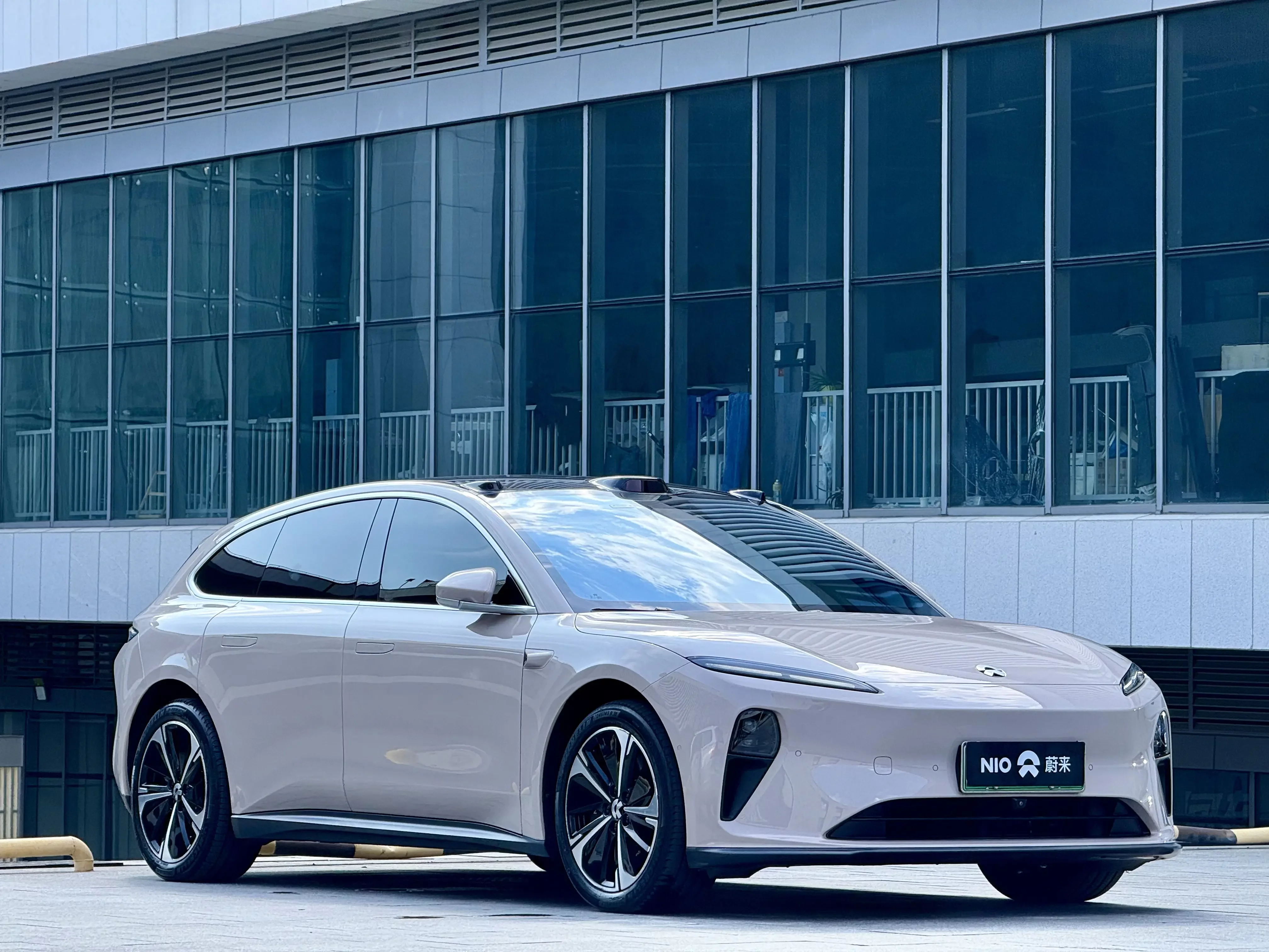 NIO ET5T