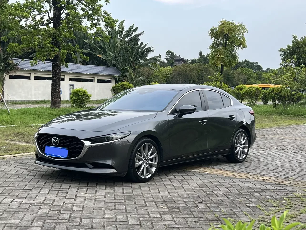 Mazda Axela (3)