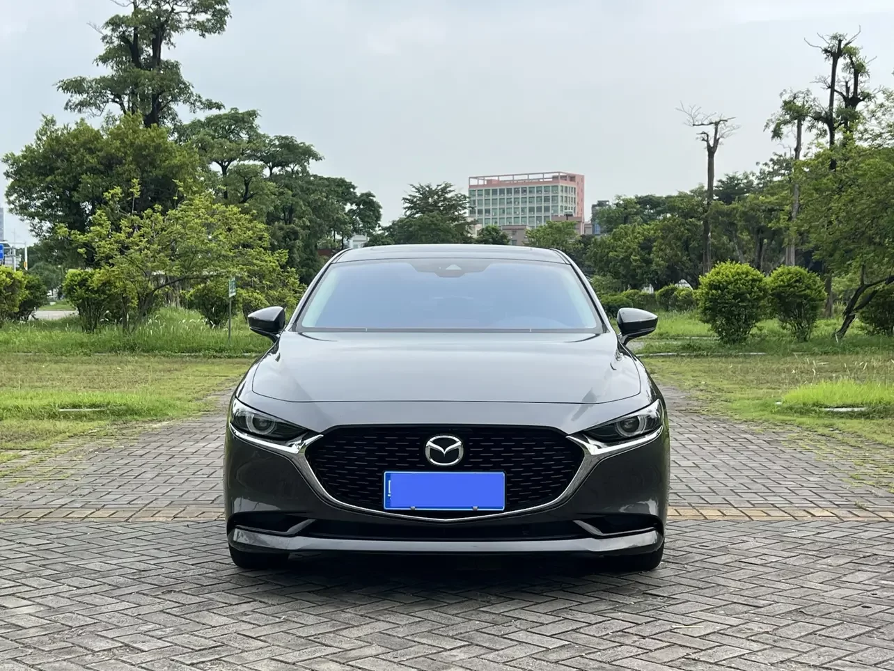 Mazda Axela (3)
