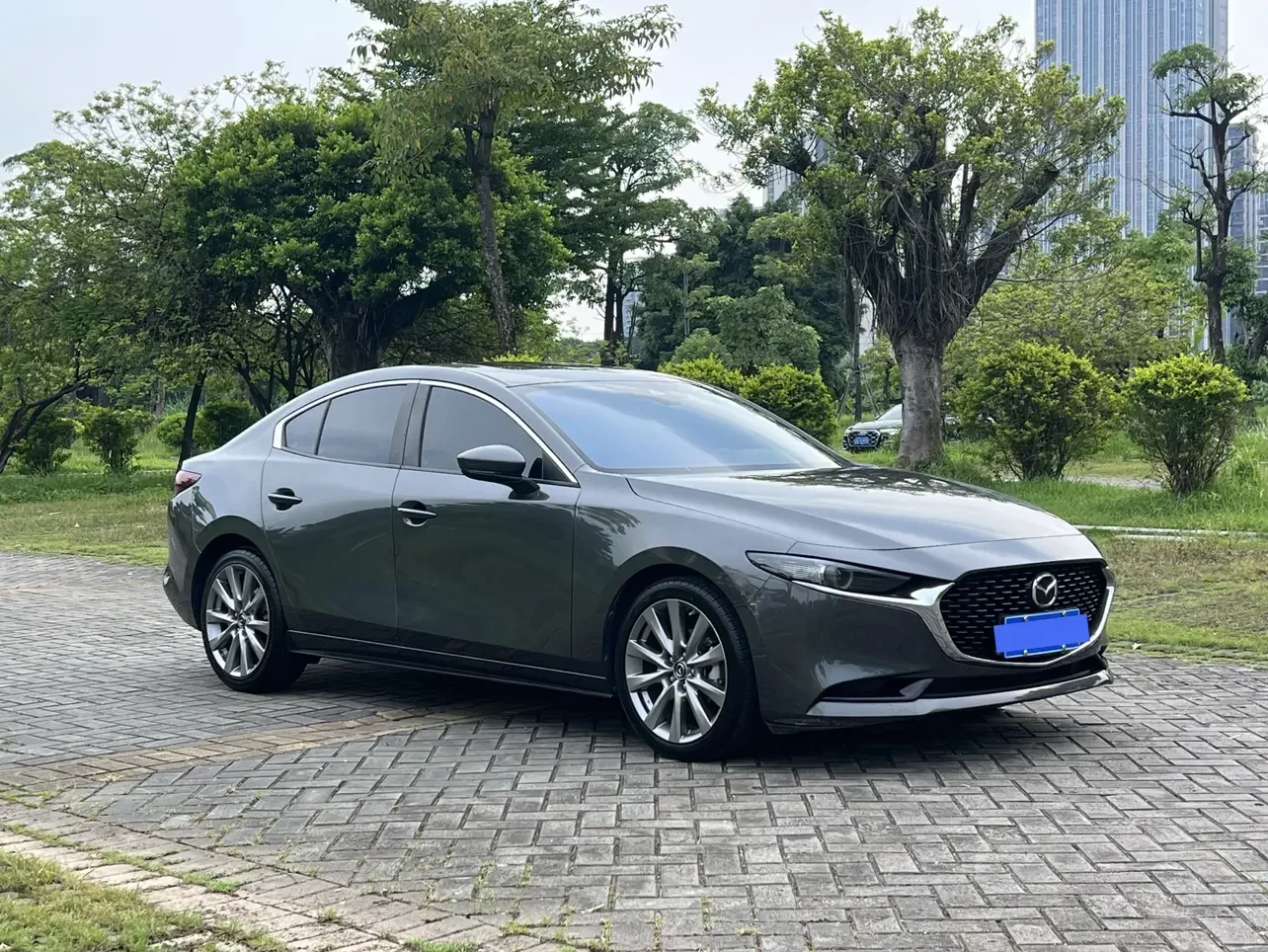 Mazda Axela (3)