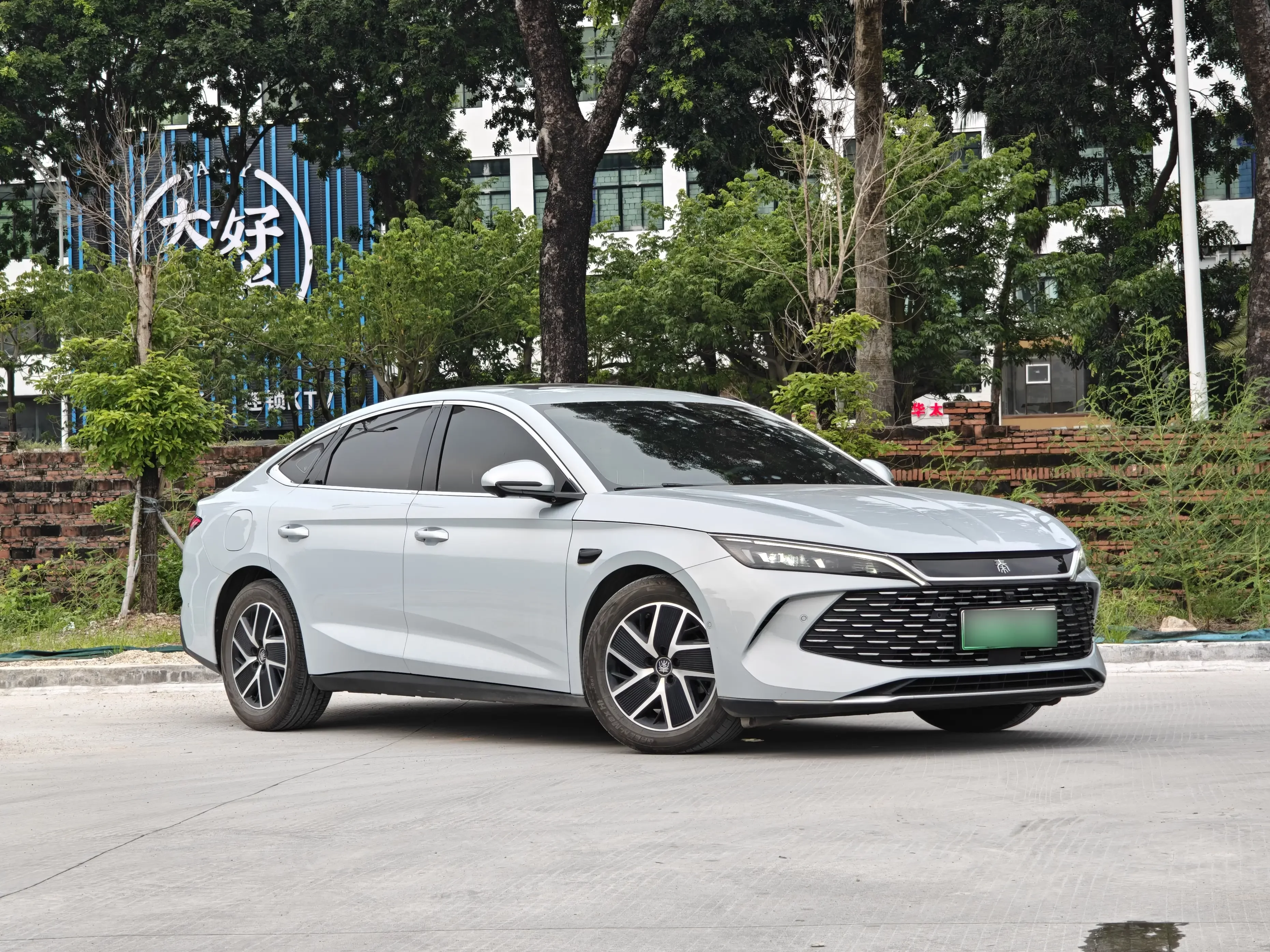 BYD Qin L DM