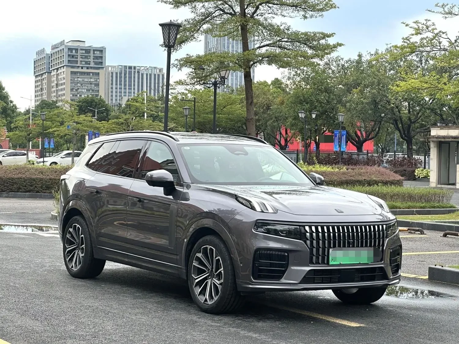 Lynk & Co 09 EM-P