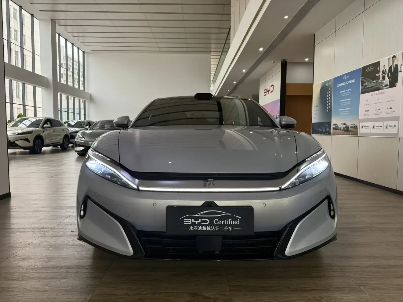 BYD Han L EV
