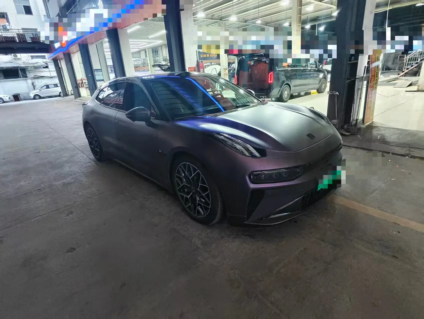 ZEEKR 001