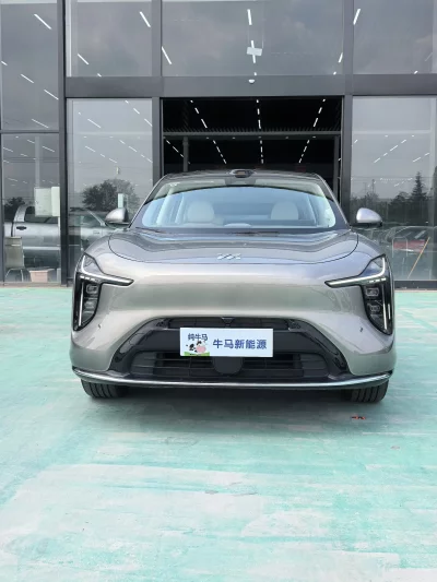 IM Motors Zhiji LS6