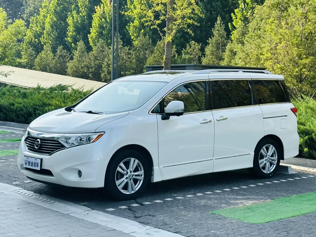 Nissan nobleman
