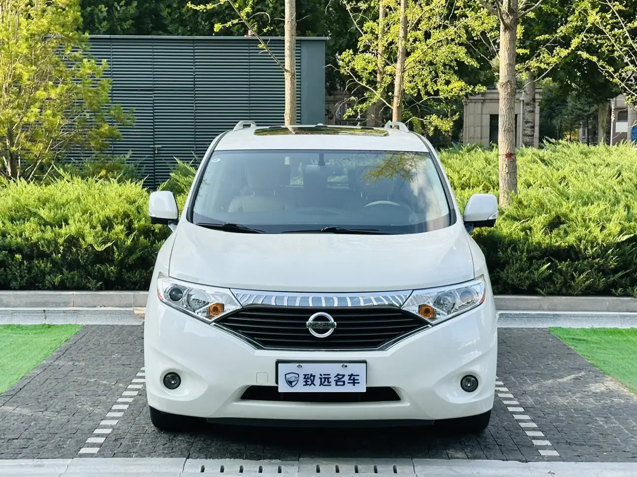 Nissan nobleman
