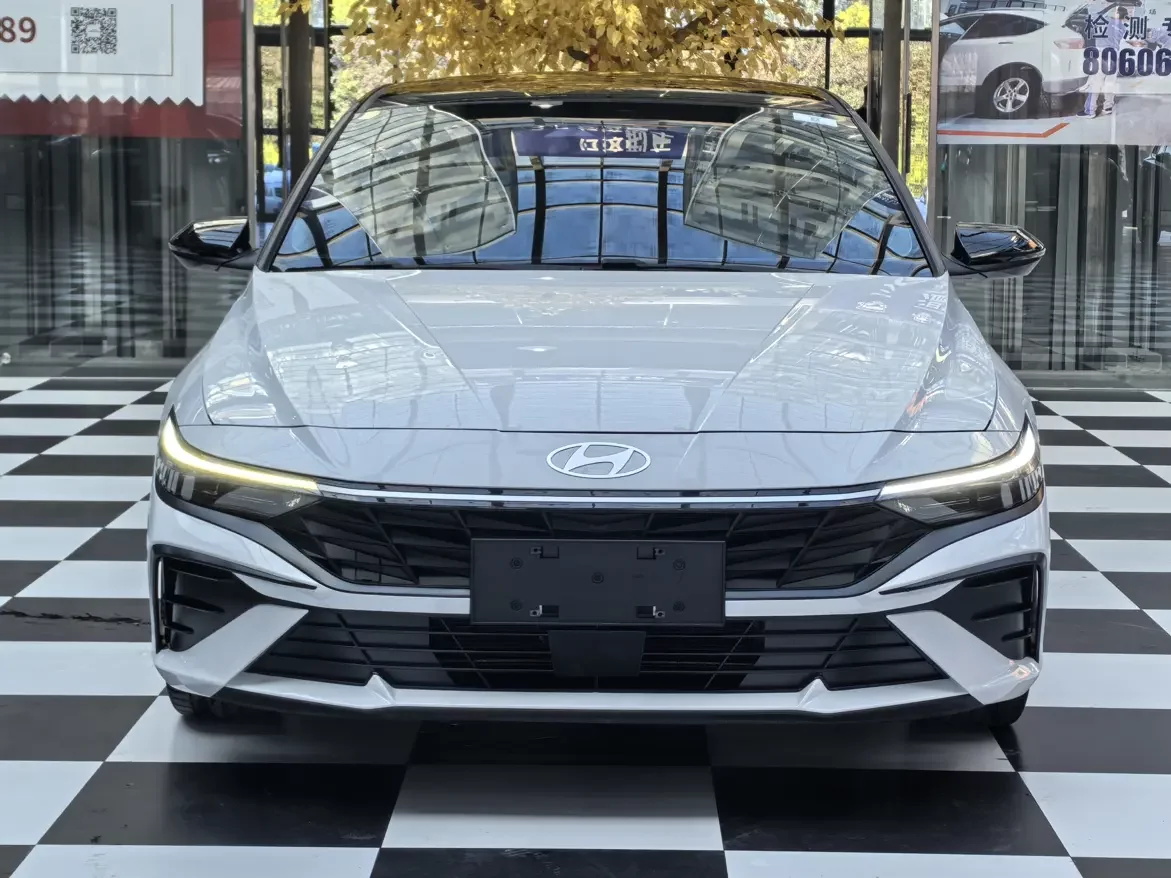 Hyundai Elantra