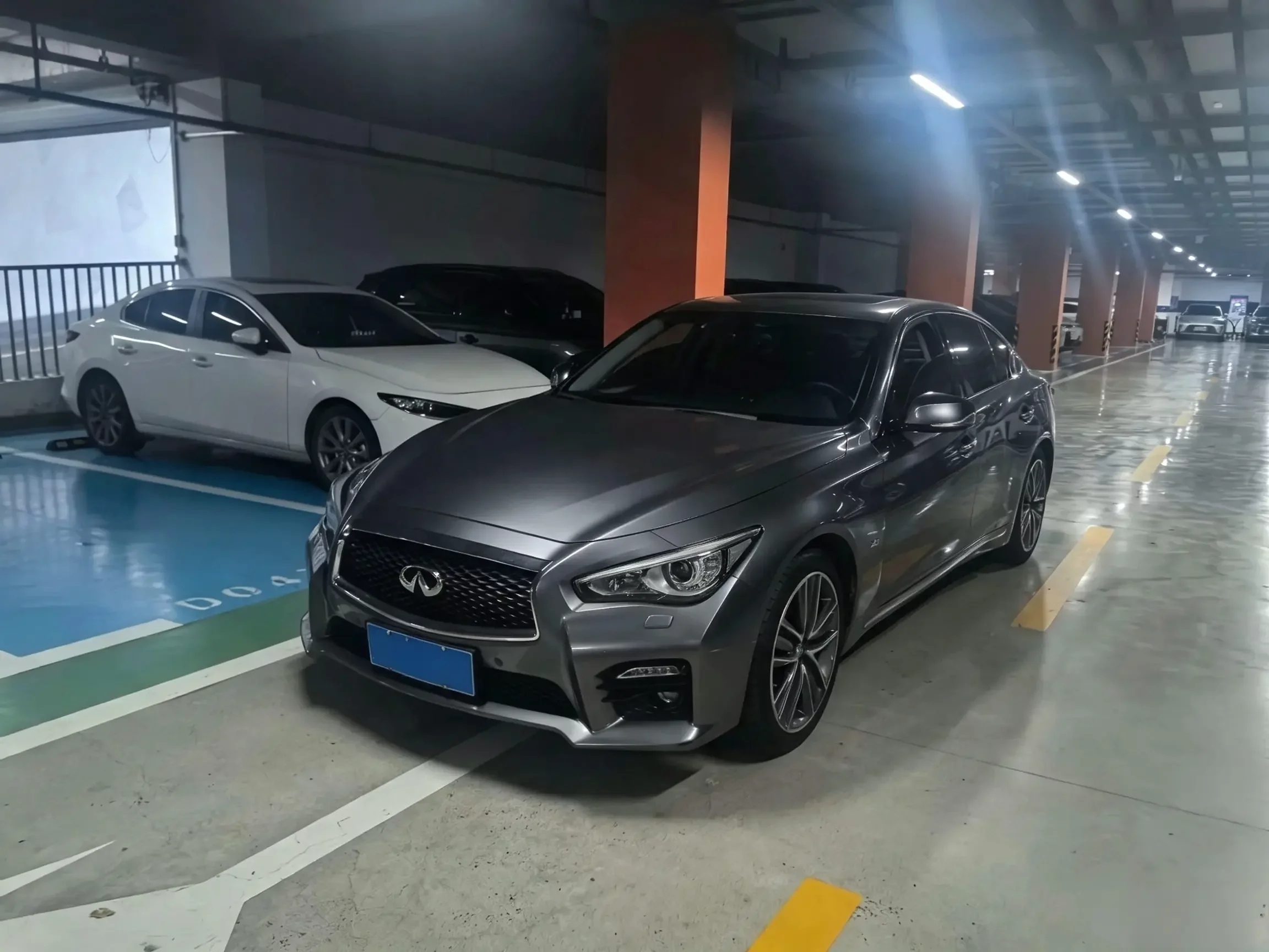 Infiniti Q50L