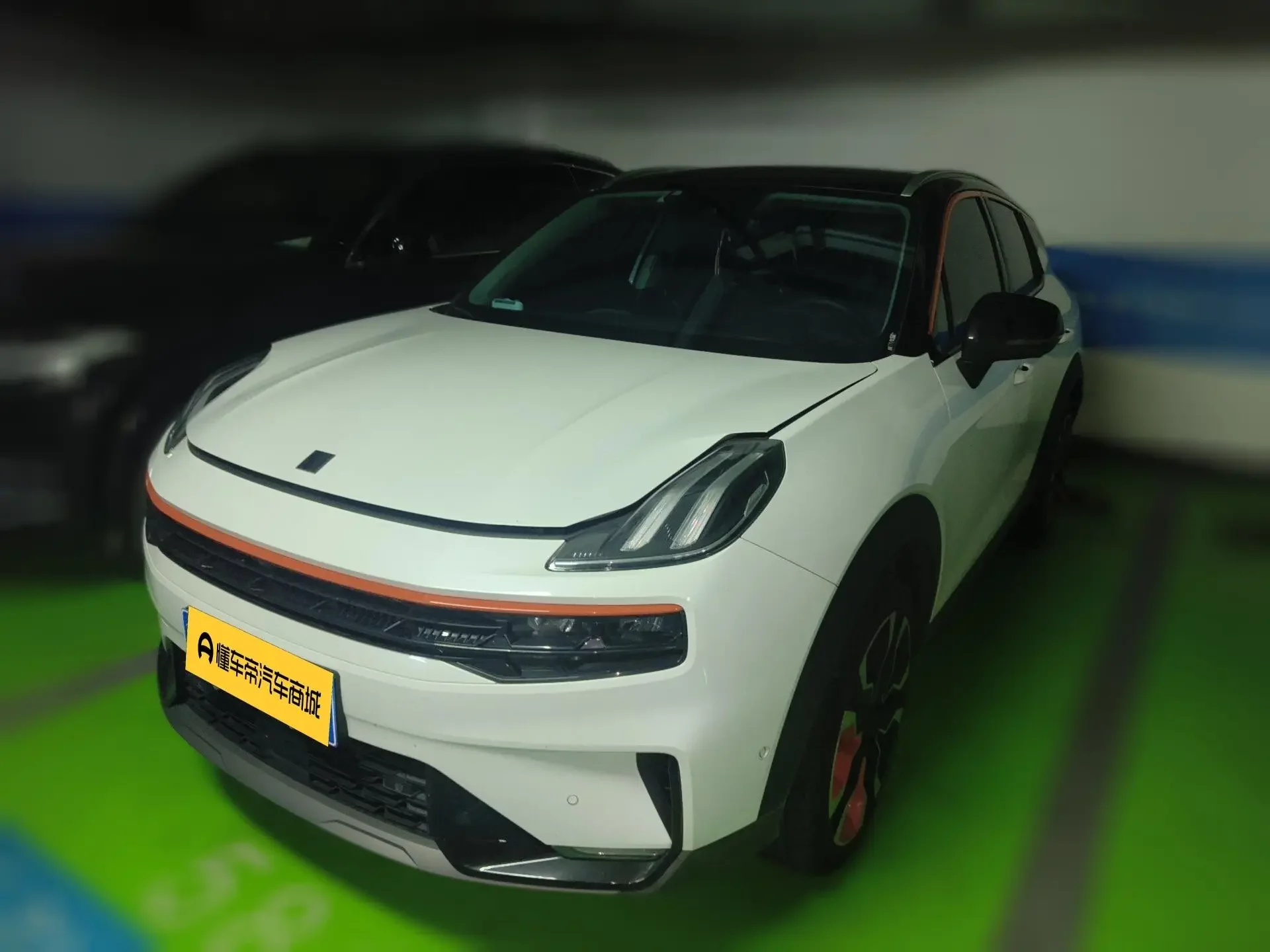 Lynk & Co 06