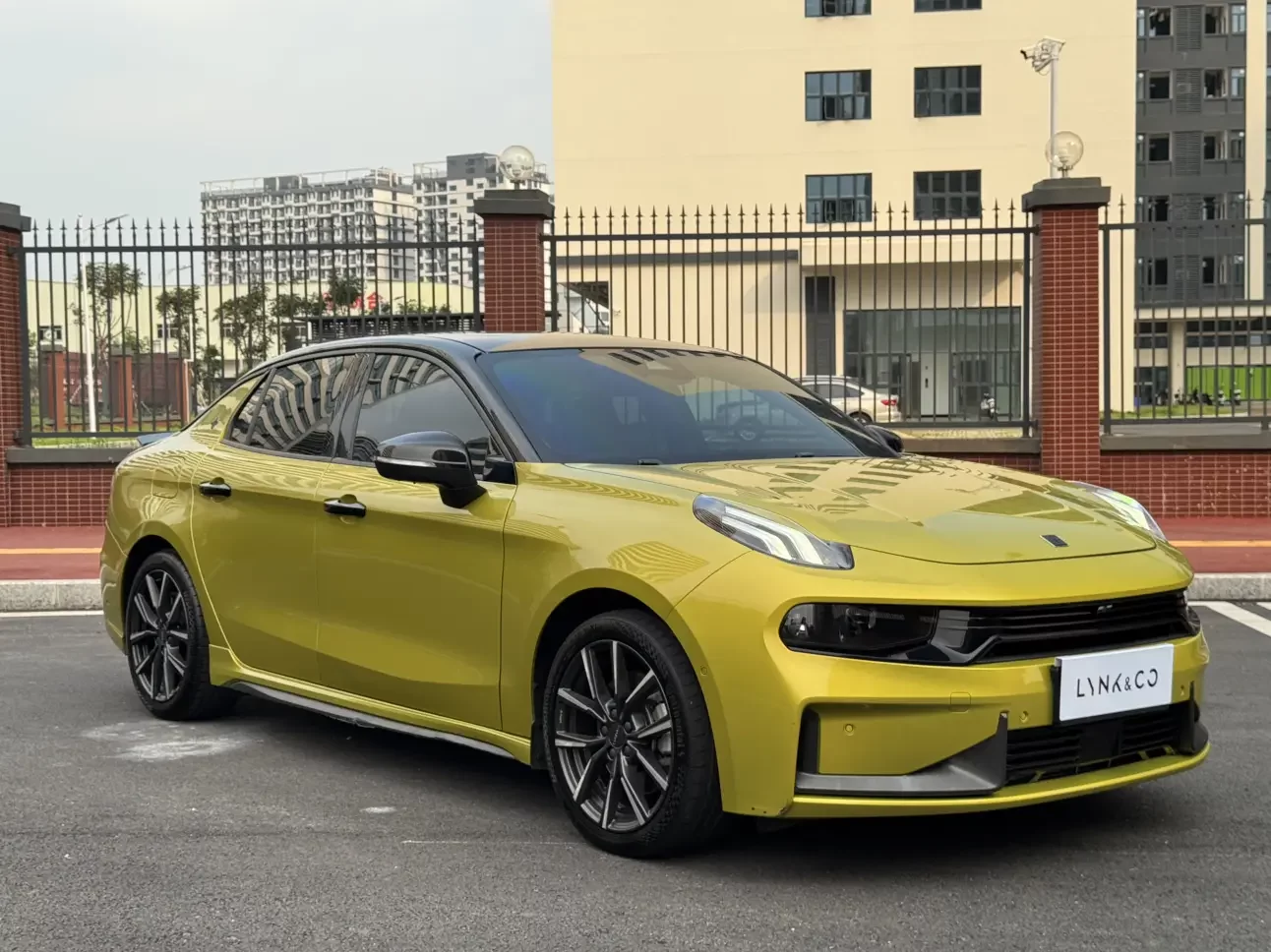 Lynk & Co 03