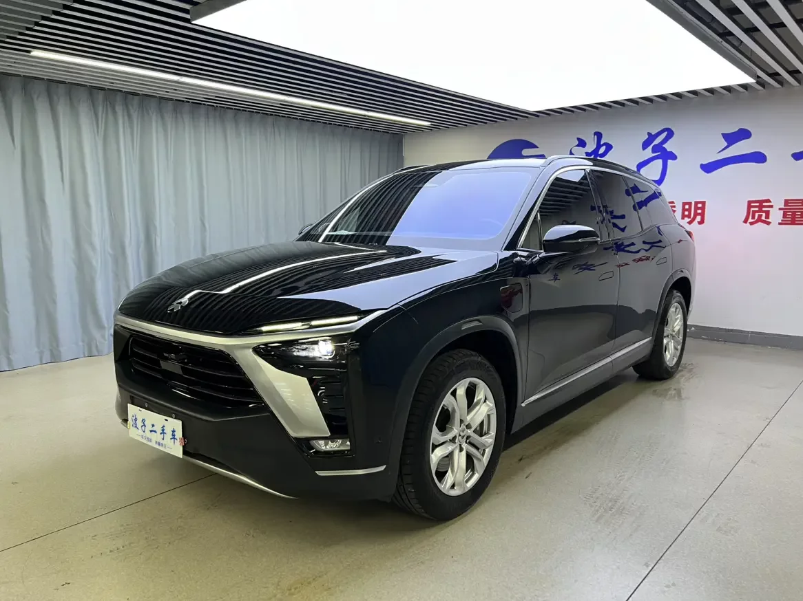 NIO ES8