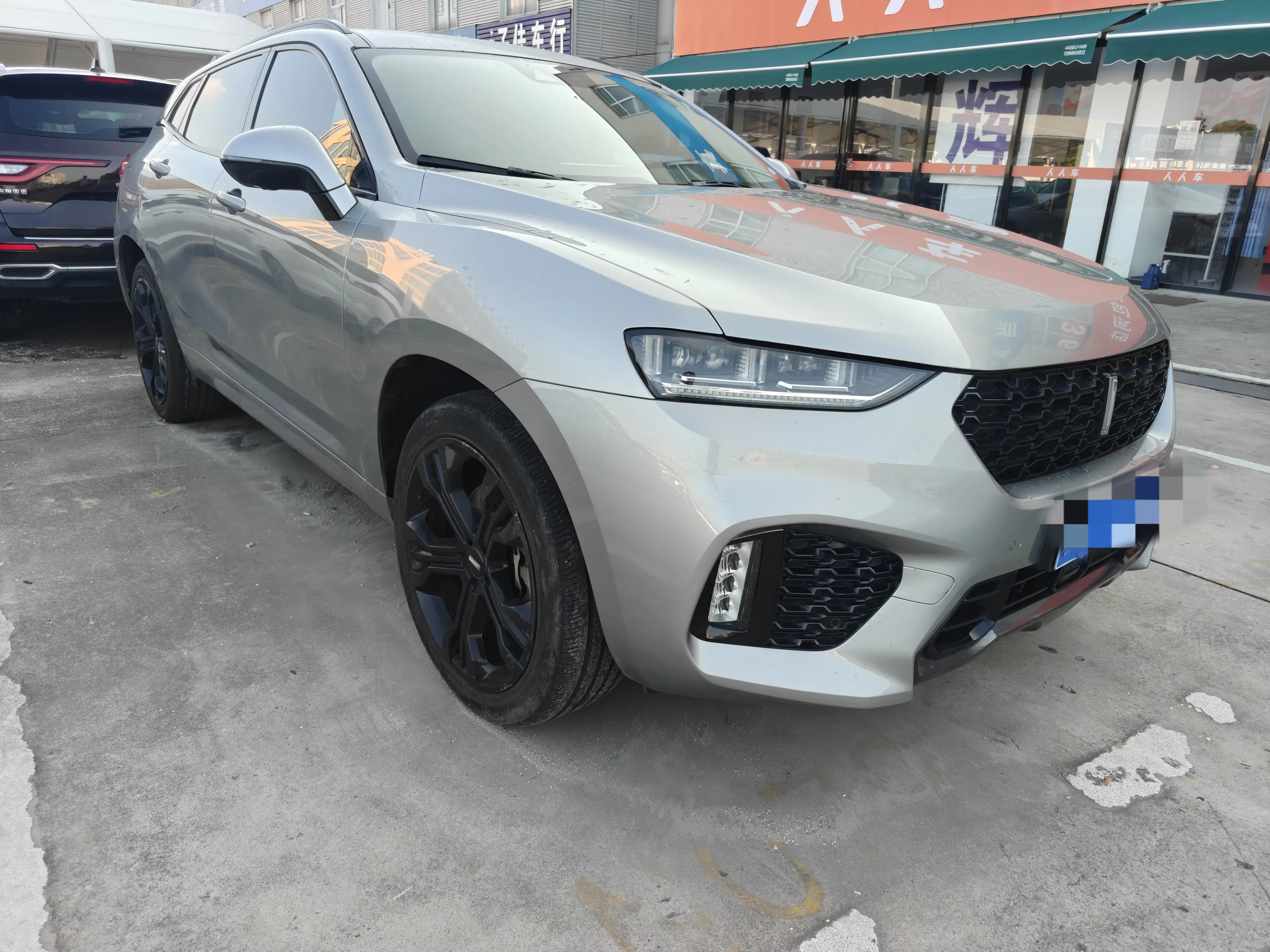 Wey Wei brand VV7