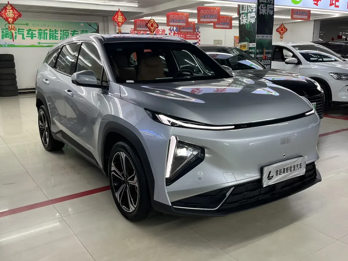 Geely Galaxy L7