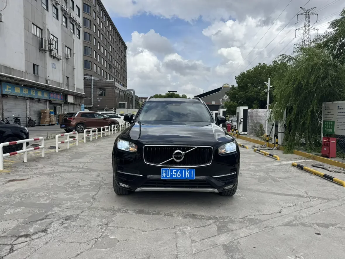 Volvo XC90