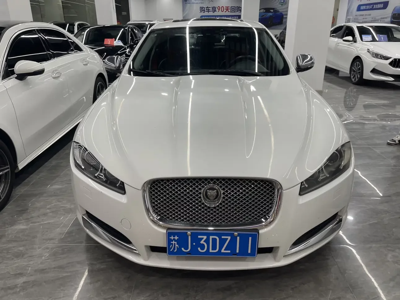 Jaguar XF