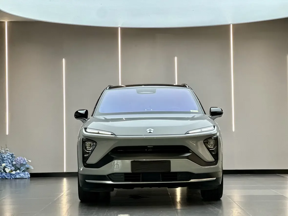 NIO ES6