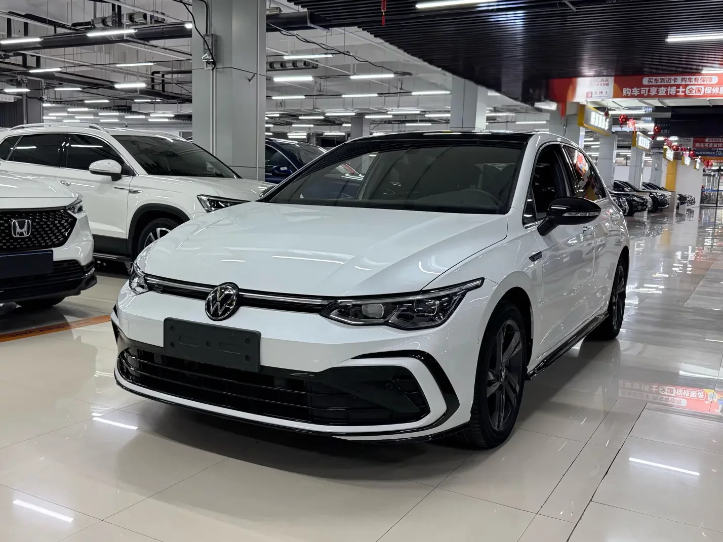 VOLKSWAGEN GOLF