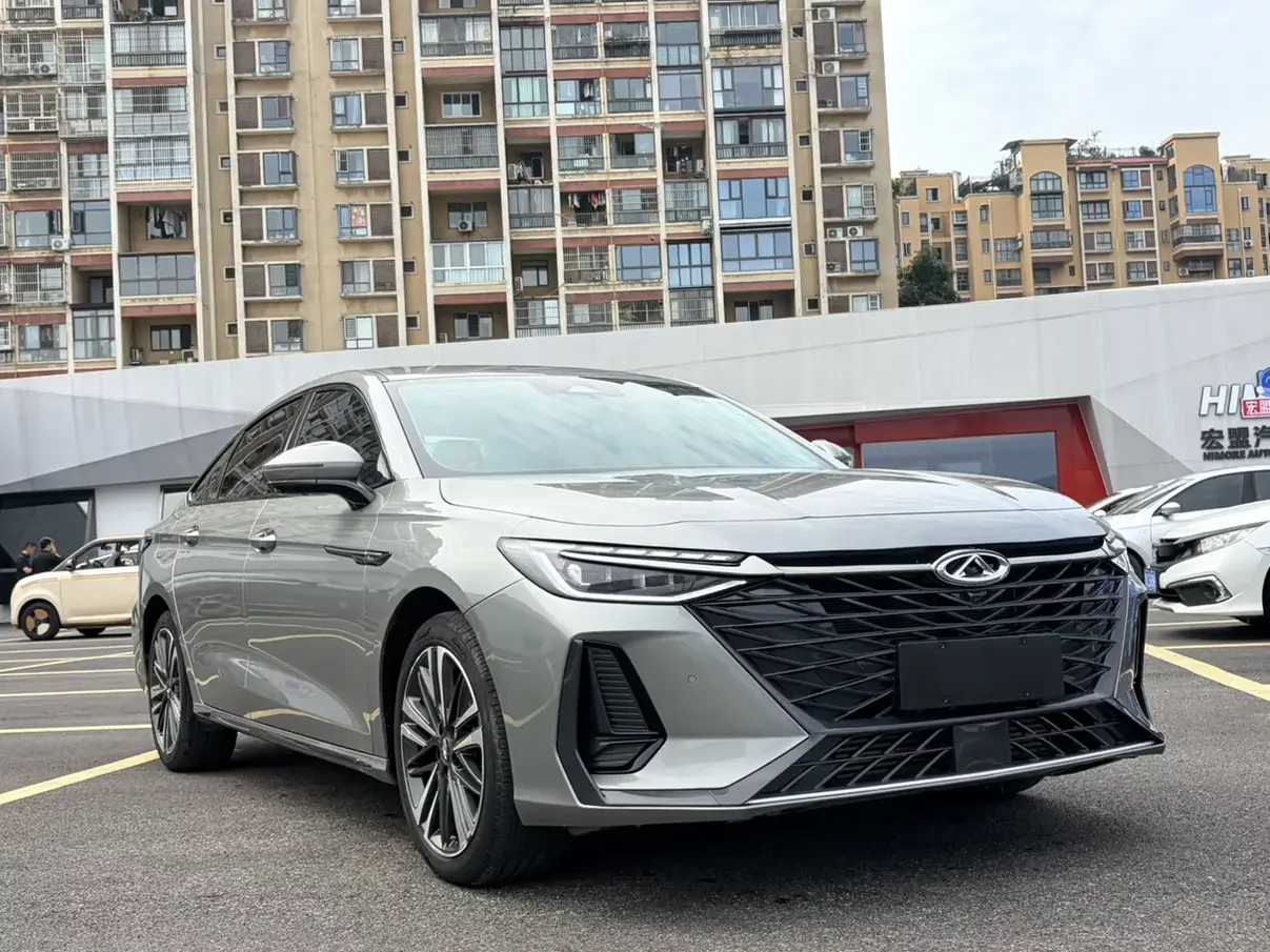 Chery Arrizo 8