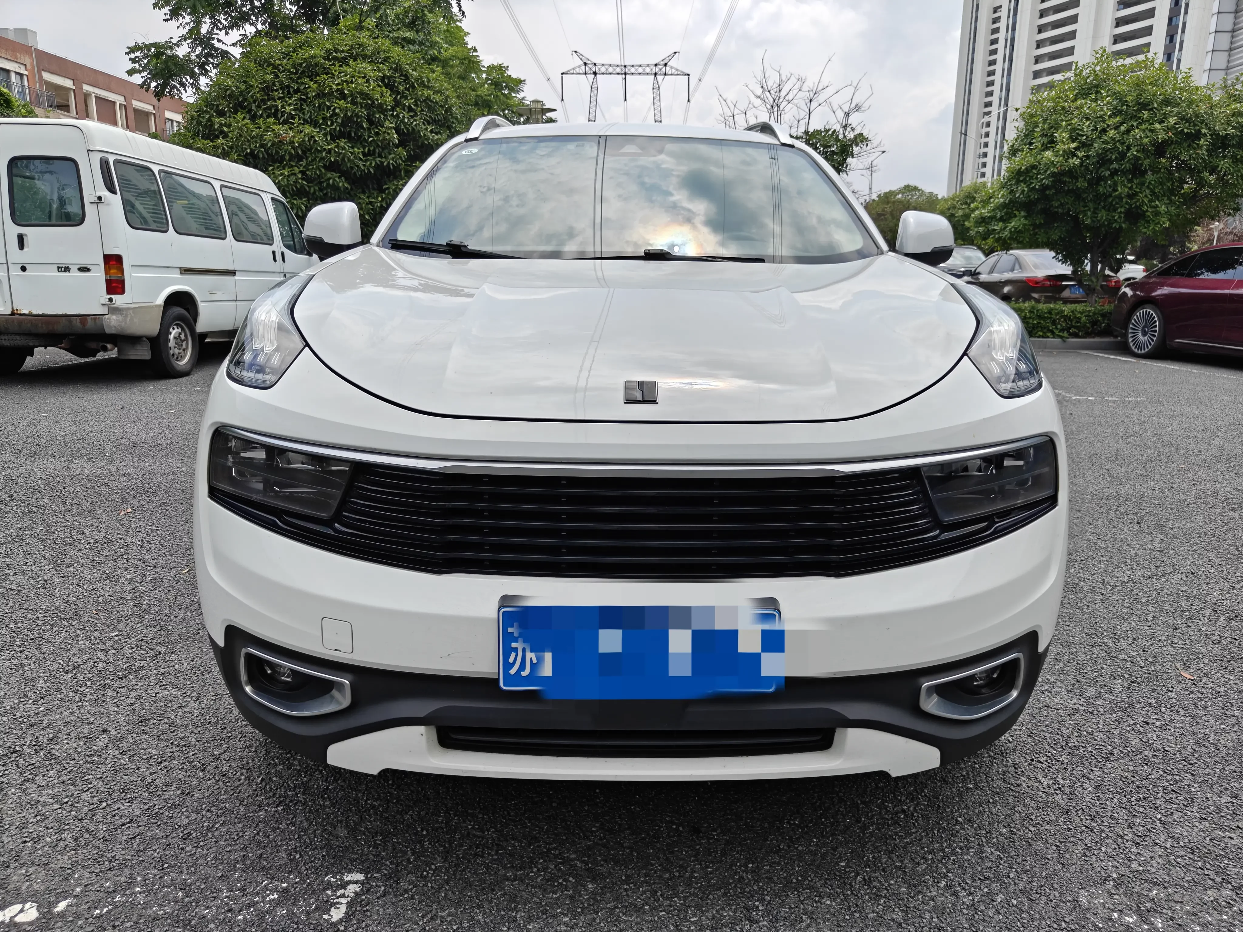 Lynk & Co 01
