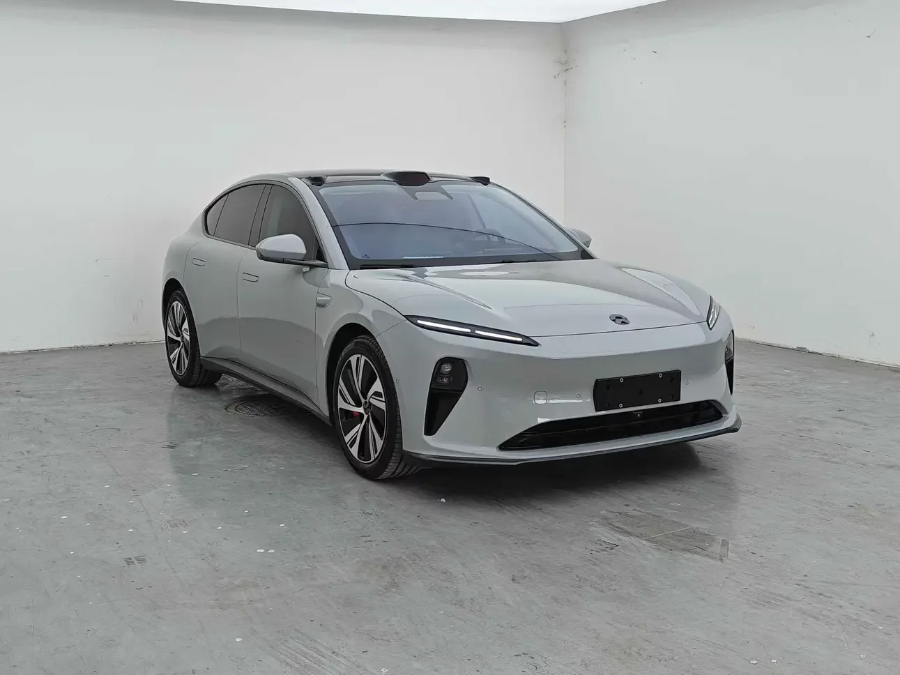 NIO ET5