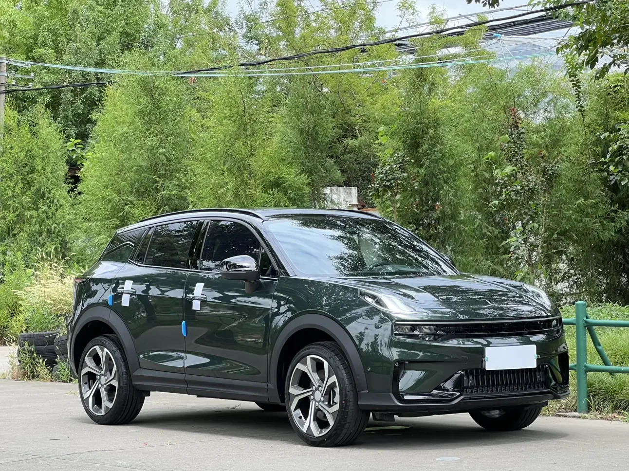 Lynk & Co 06