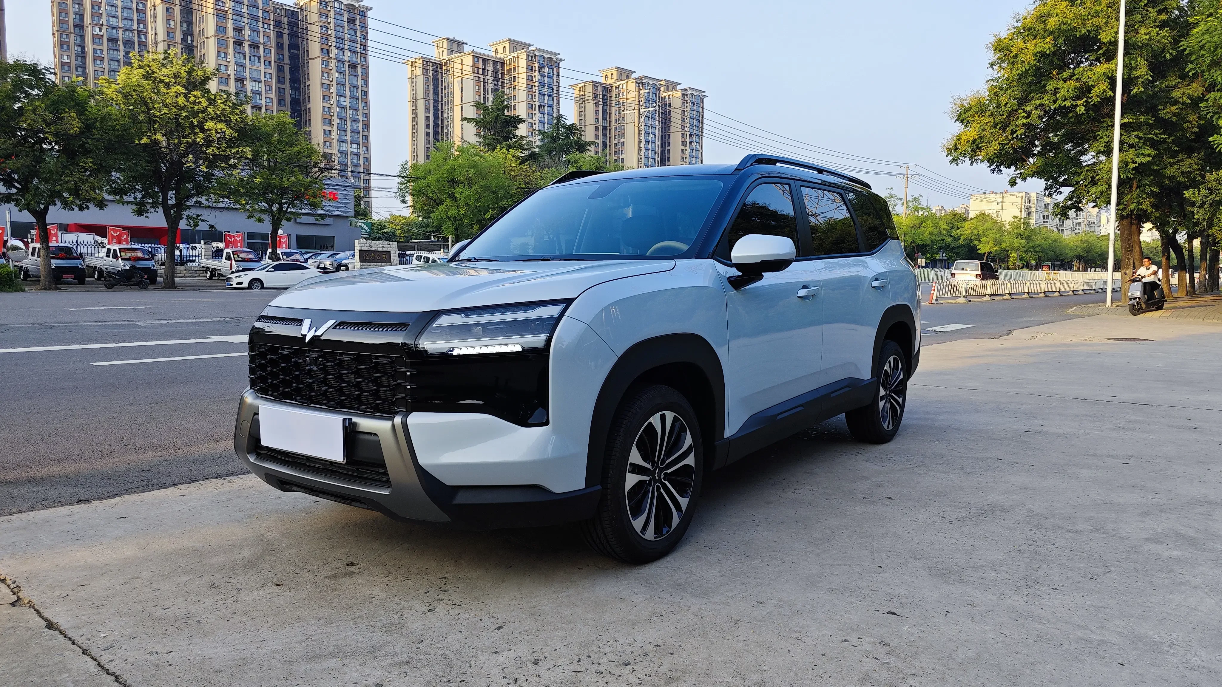 Wuling Starlight 560