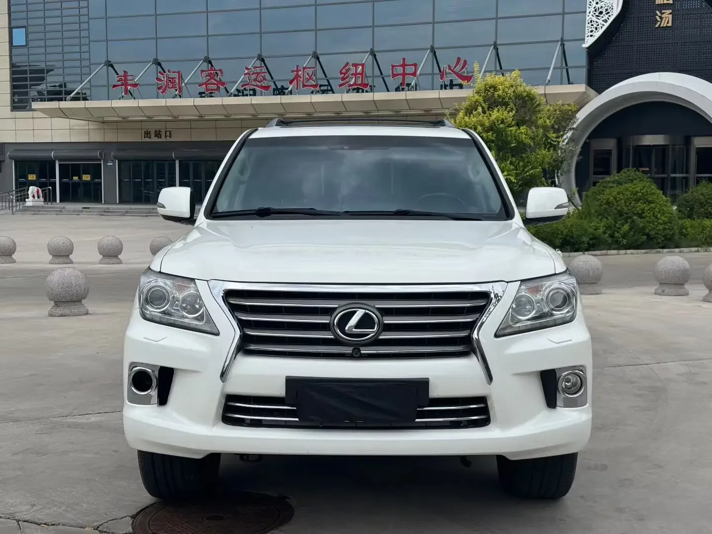 Lexus LX