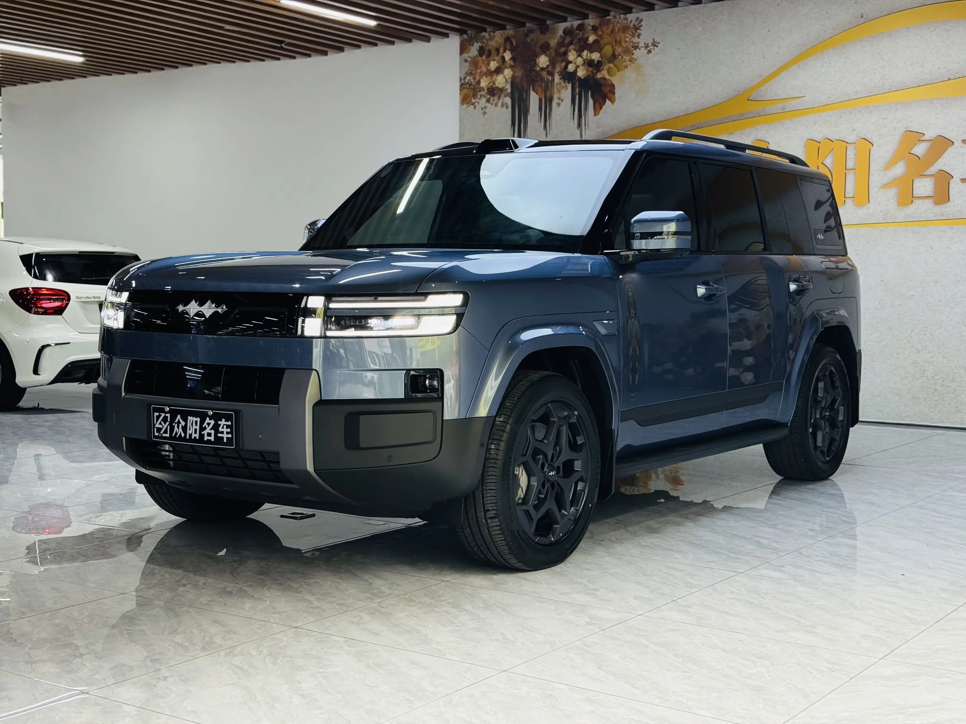 BYD Leopard Titanium 7 PHEV