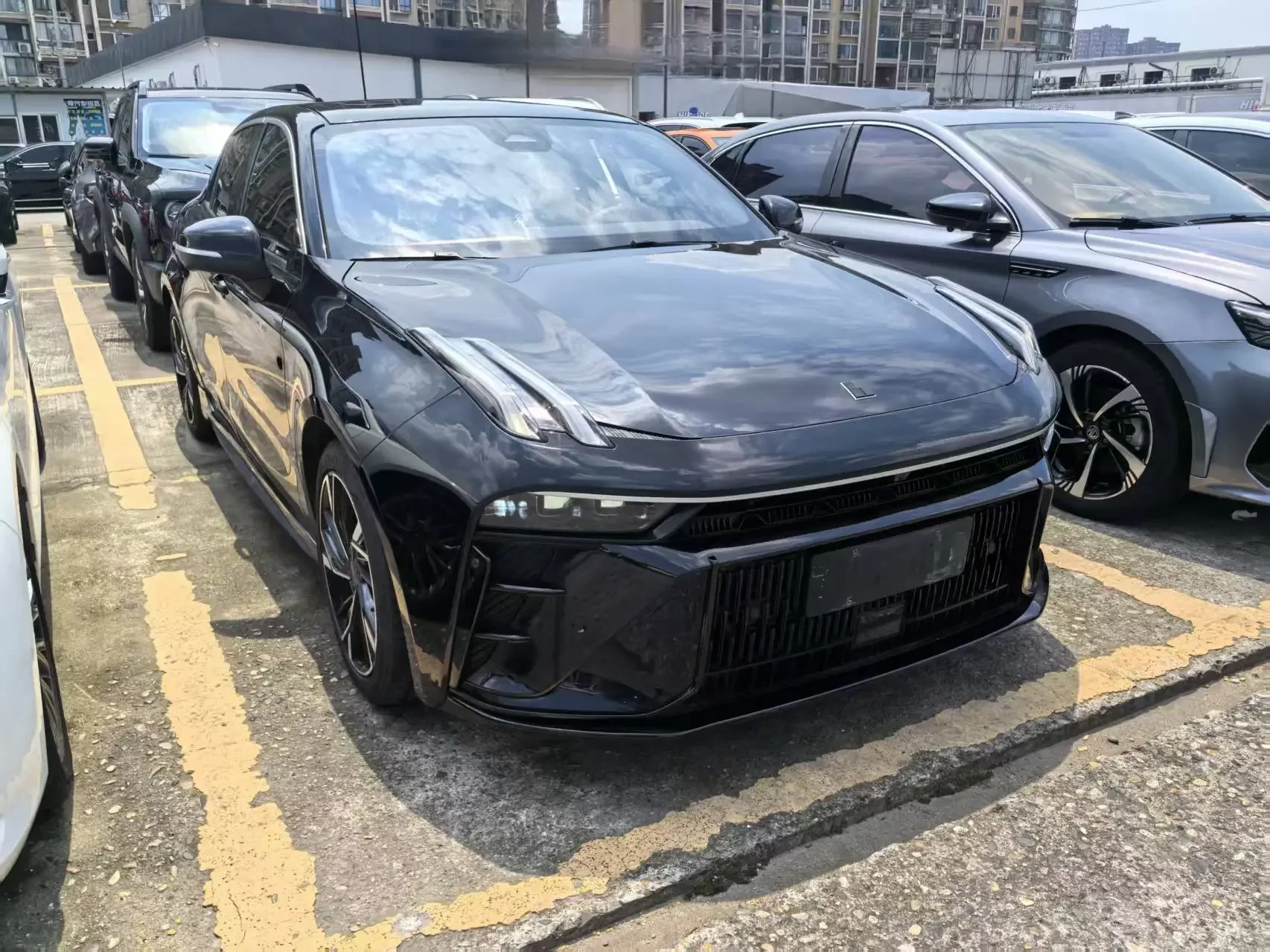 Lynk & Co 03