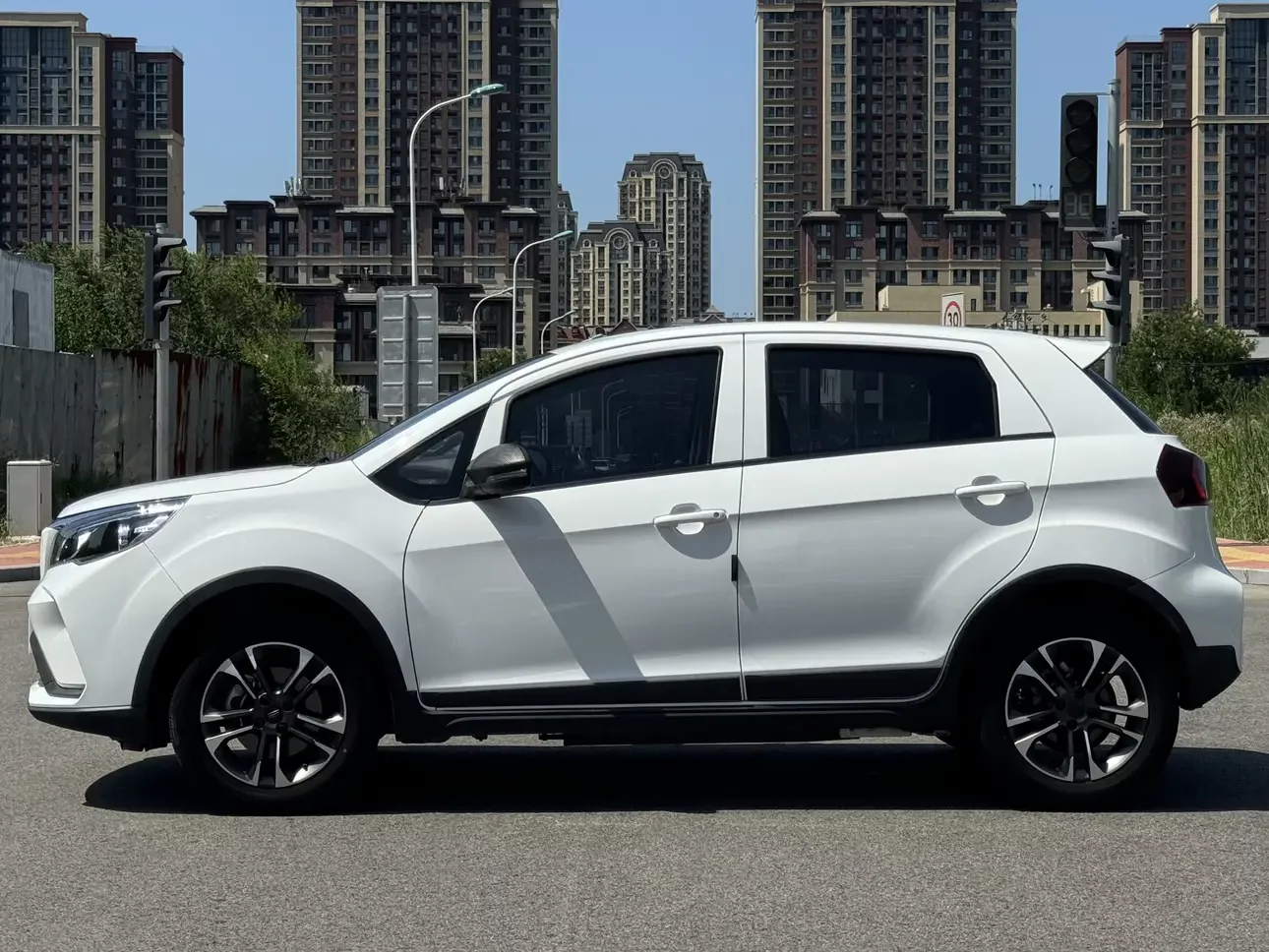 Geely EX3 Kung Fu Cow