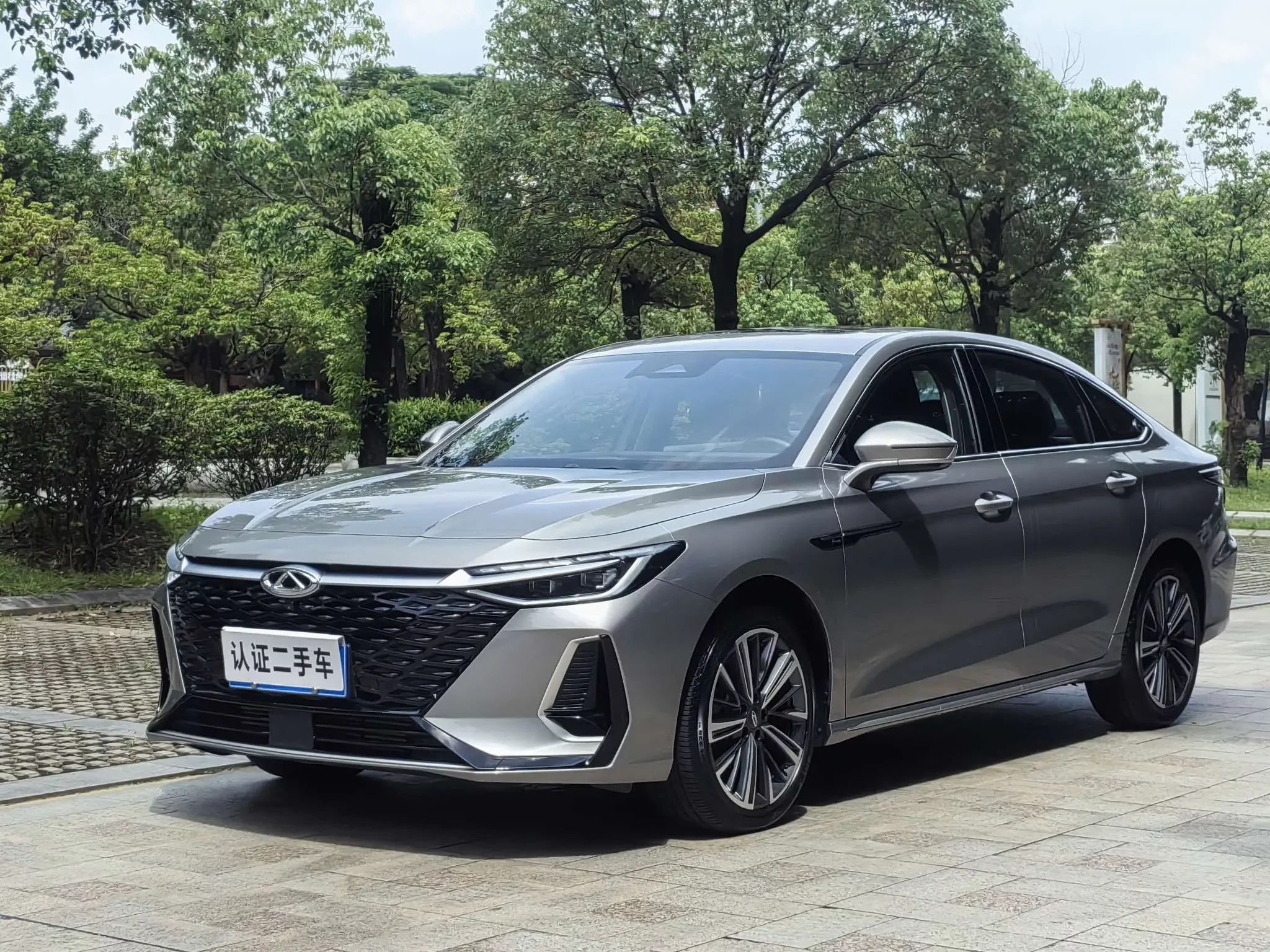 Chery Arrizo 8