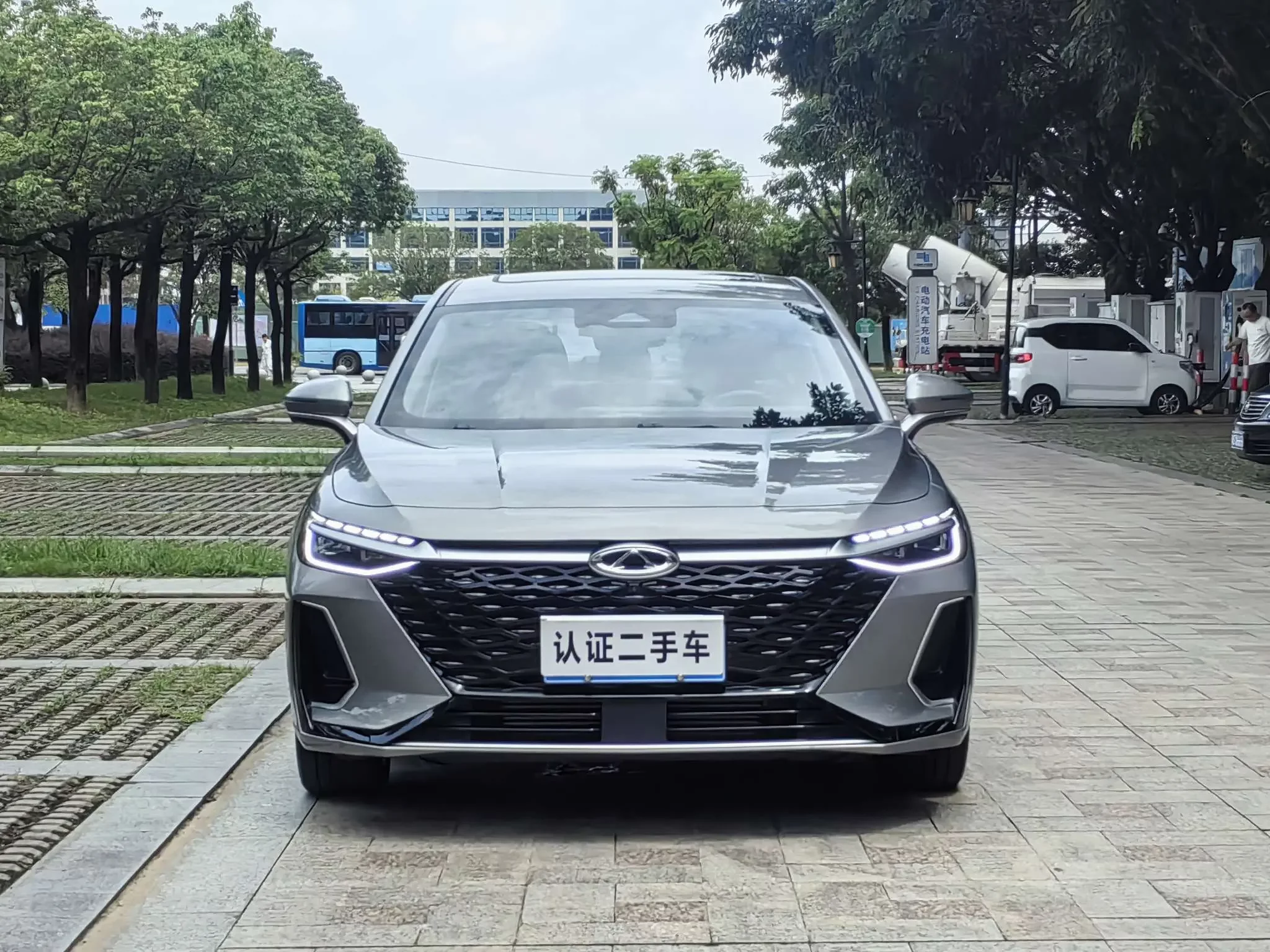 Chery Arrizo 8