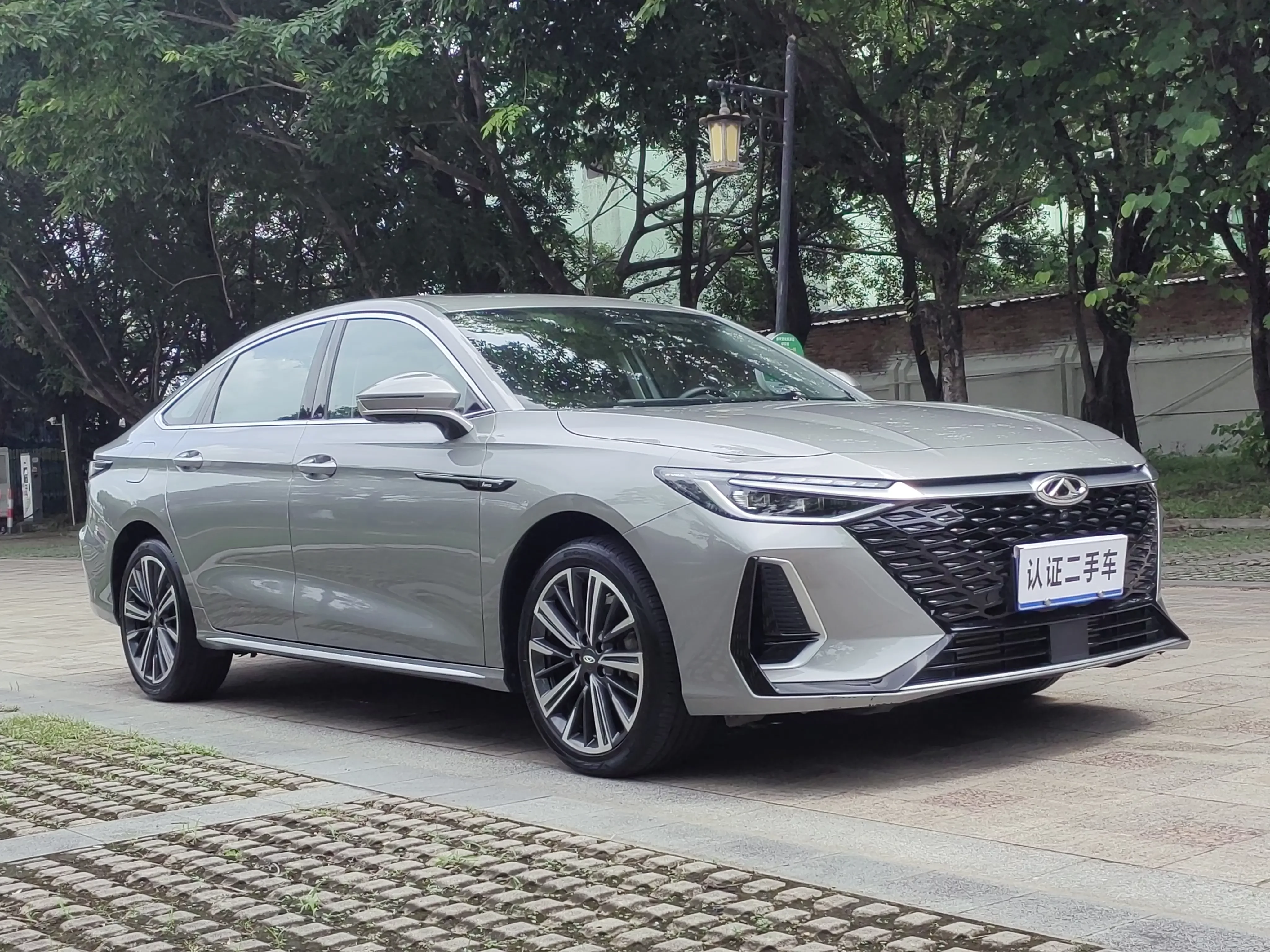 Chery Arrizo 8