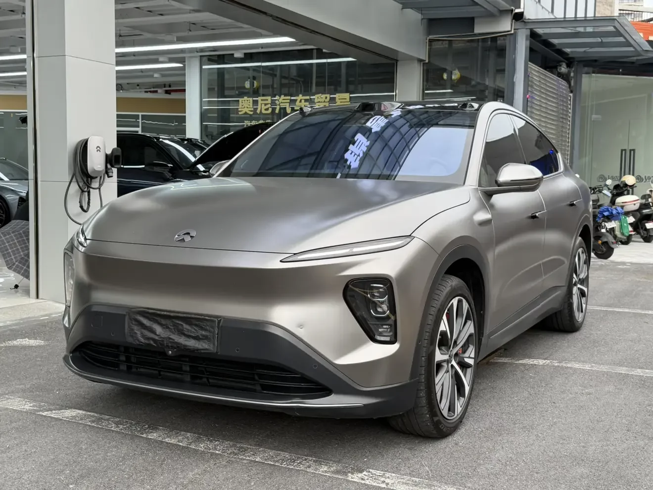 NIO EC7