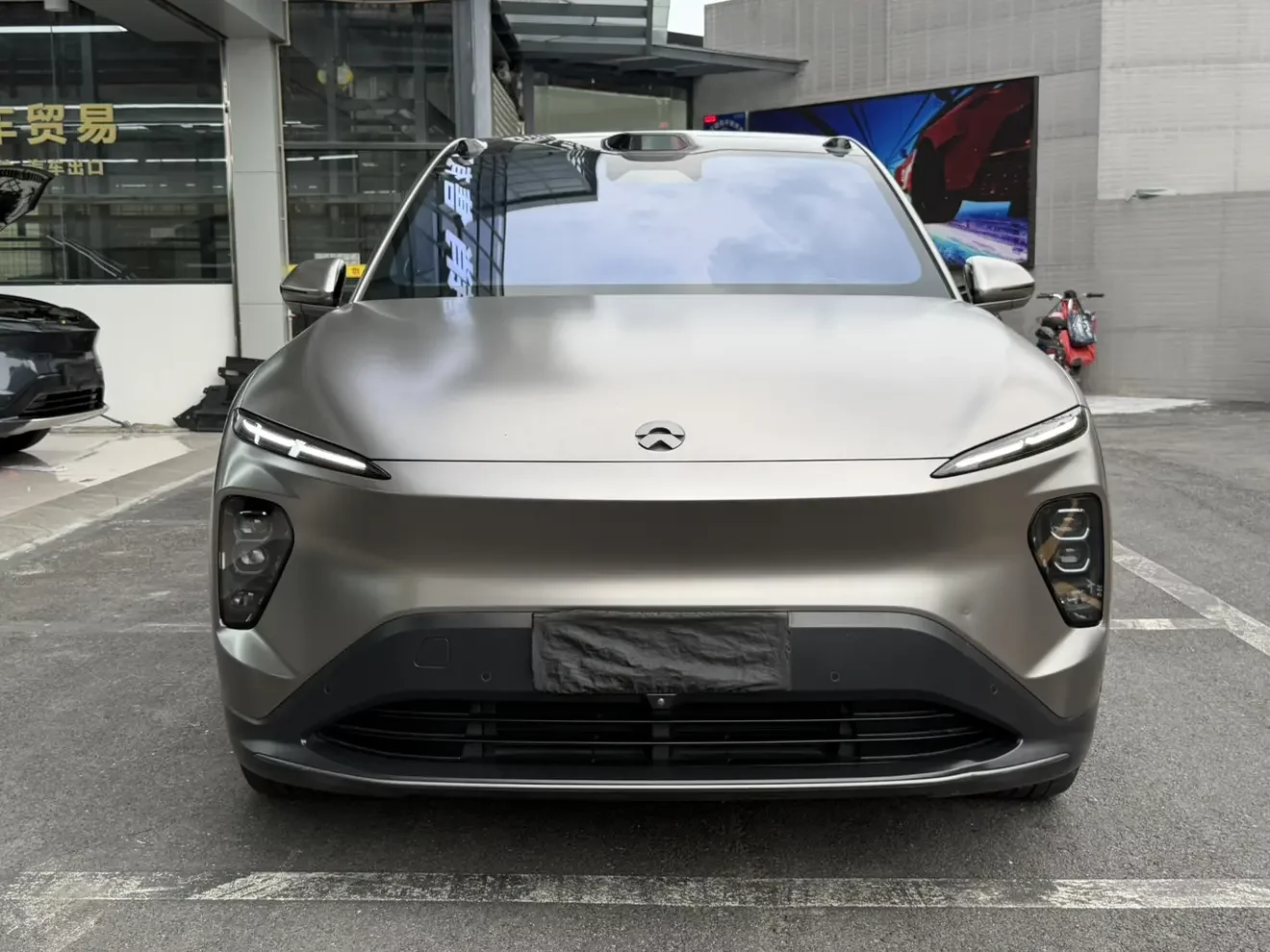 NIO EC7