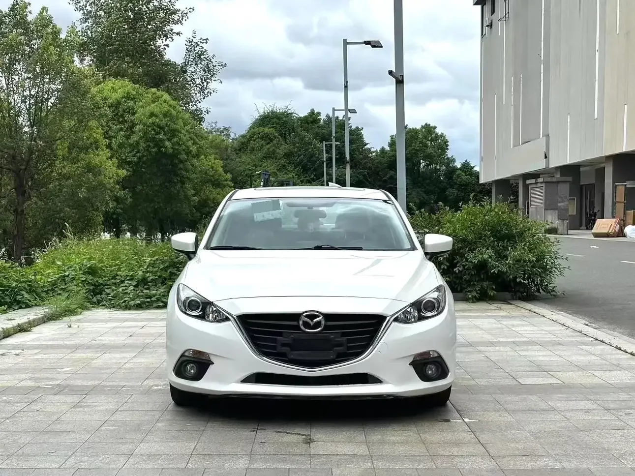 Mazda Axela (3)