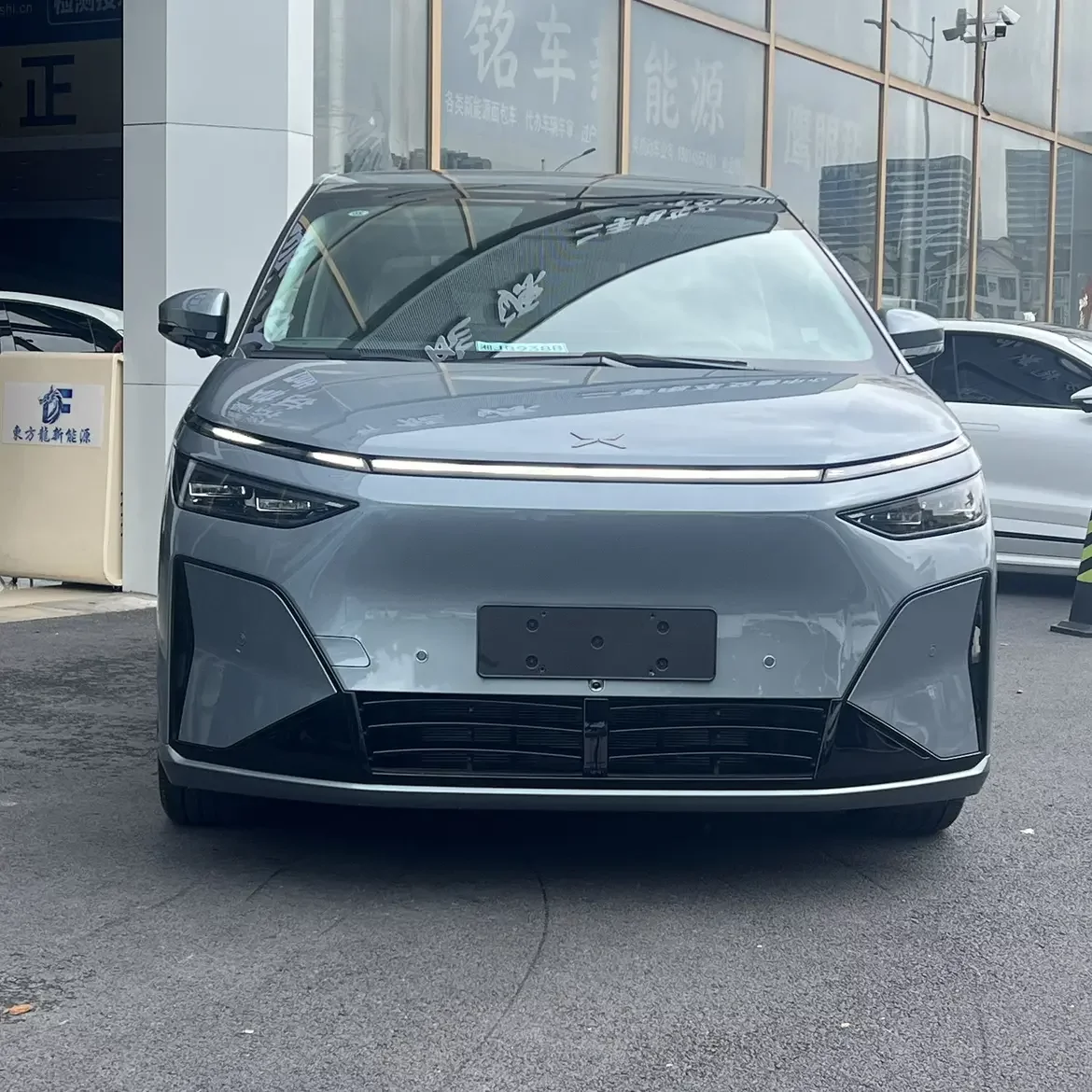 Xpeng X9