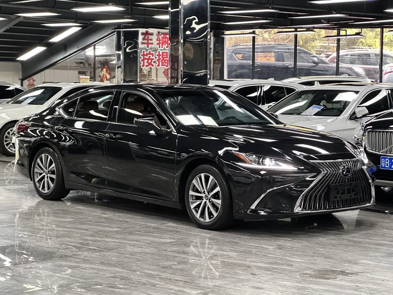 Lexus ES