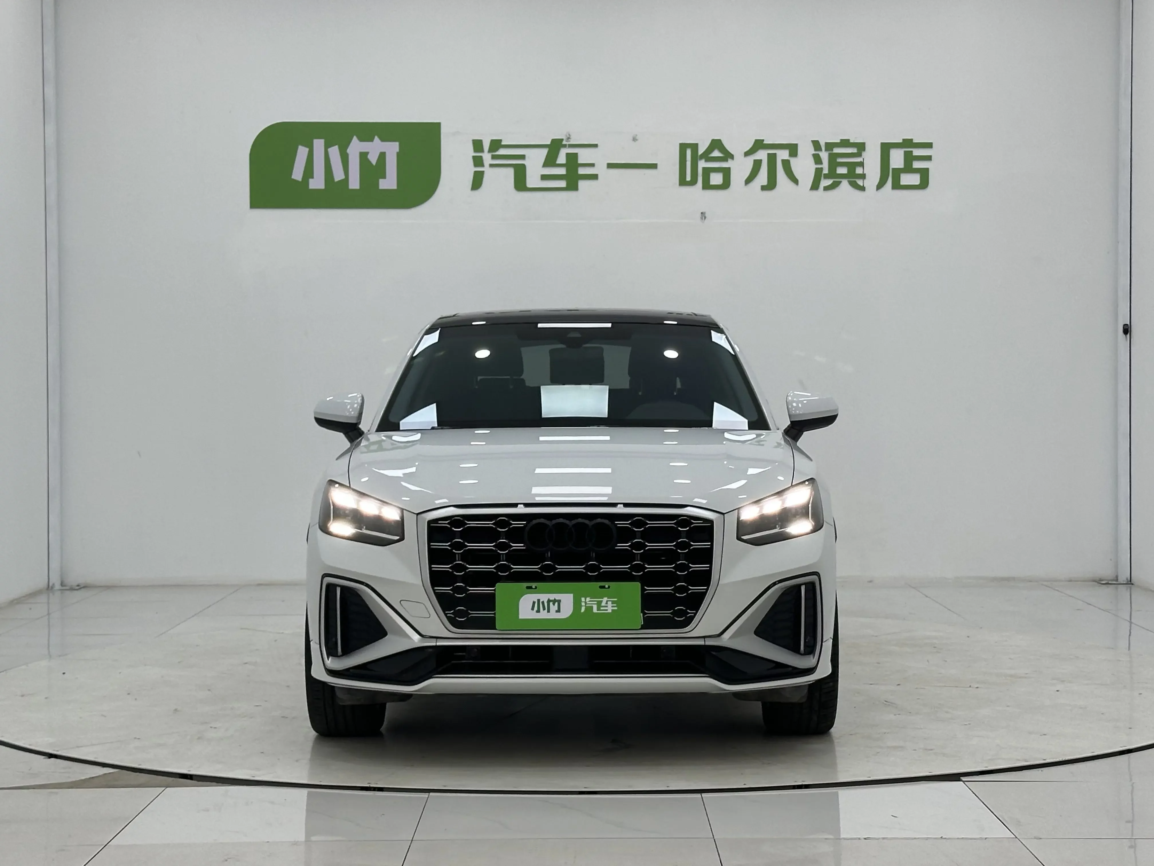 Audi Q2L