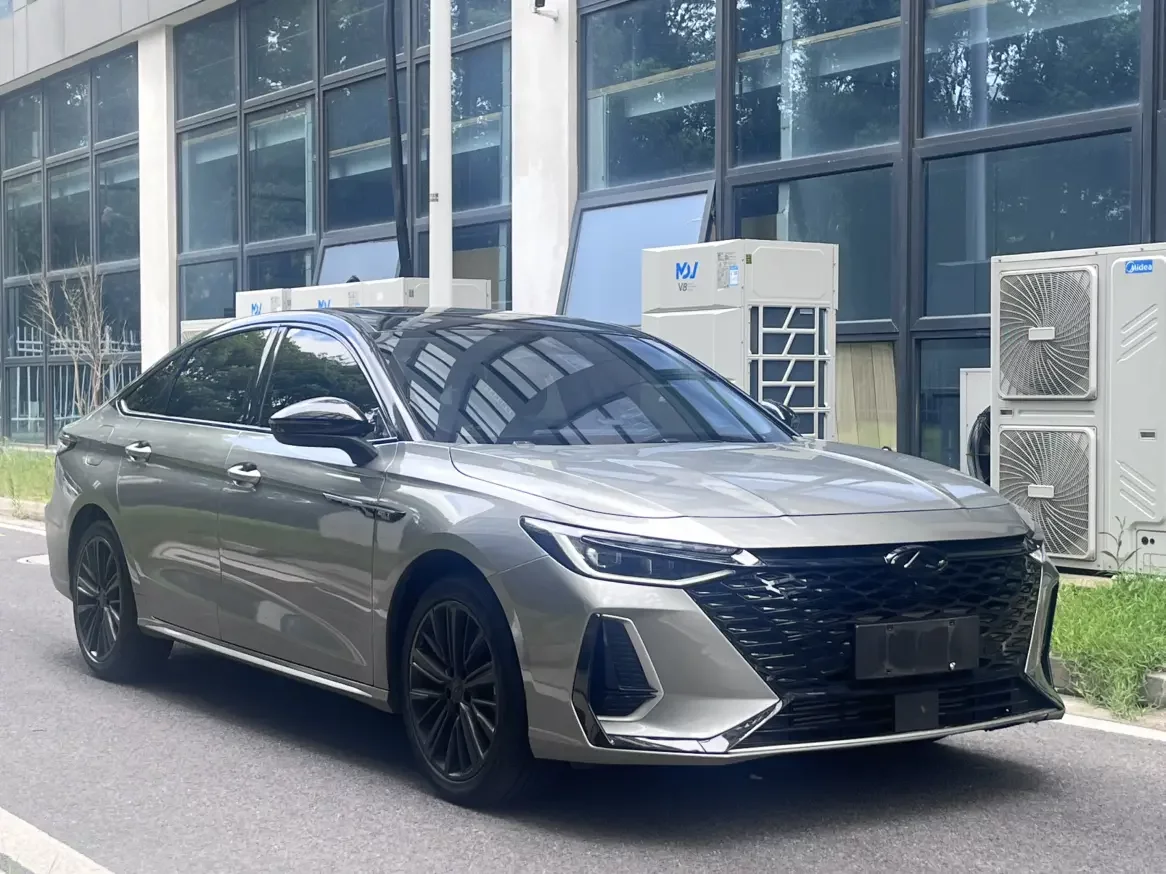 Chery Arrizo 8