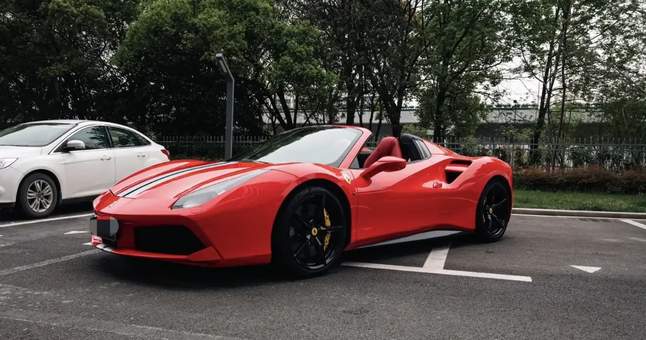 Ferrari 488